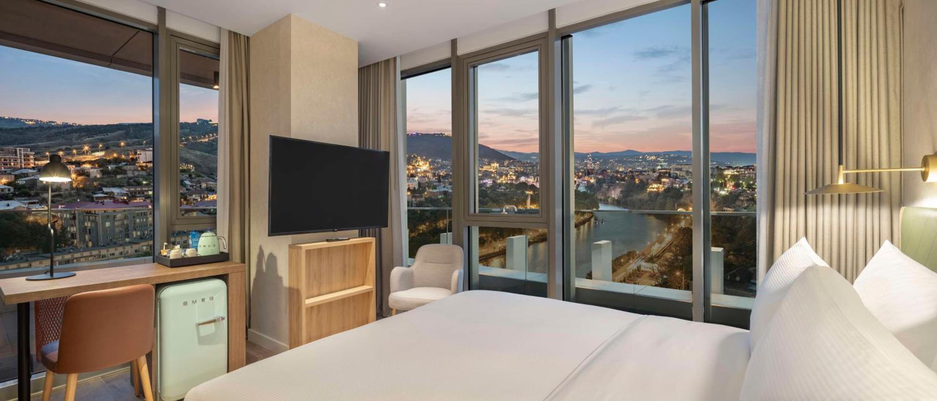 King Room with Terrace - Photo 1