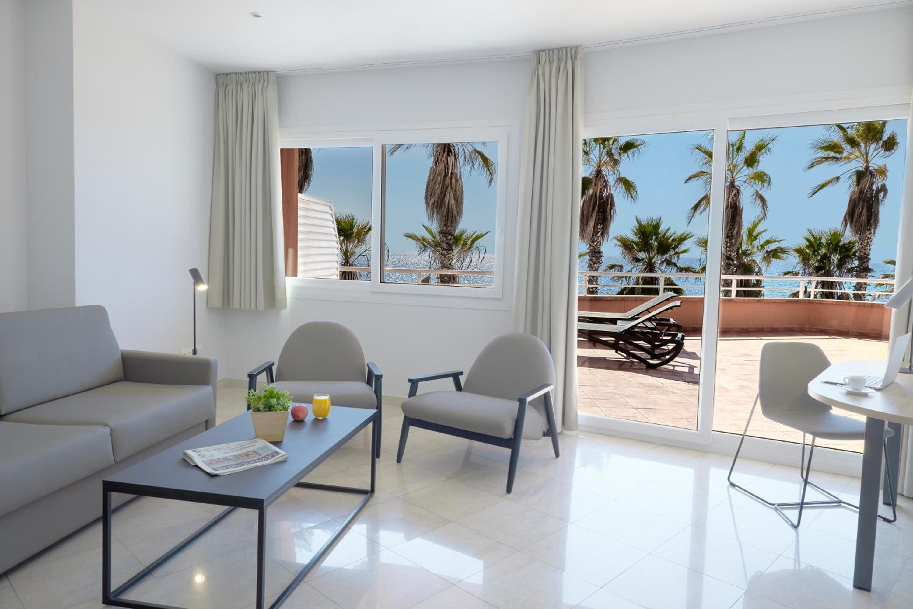 Suite with Sea View - Photo 1