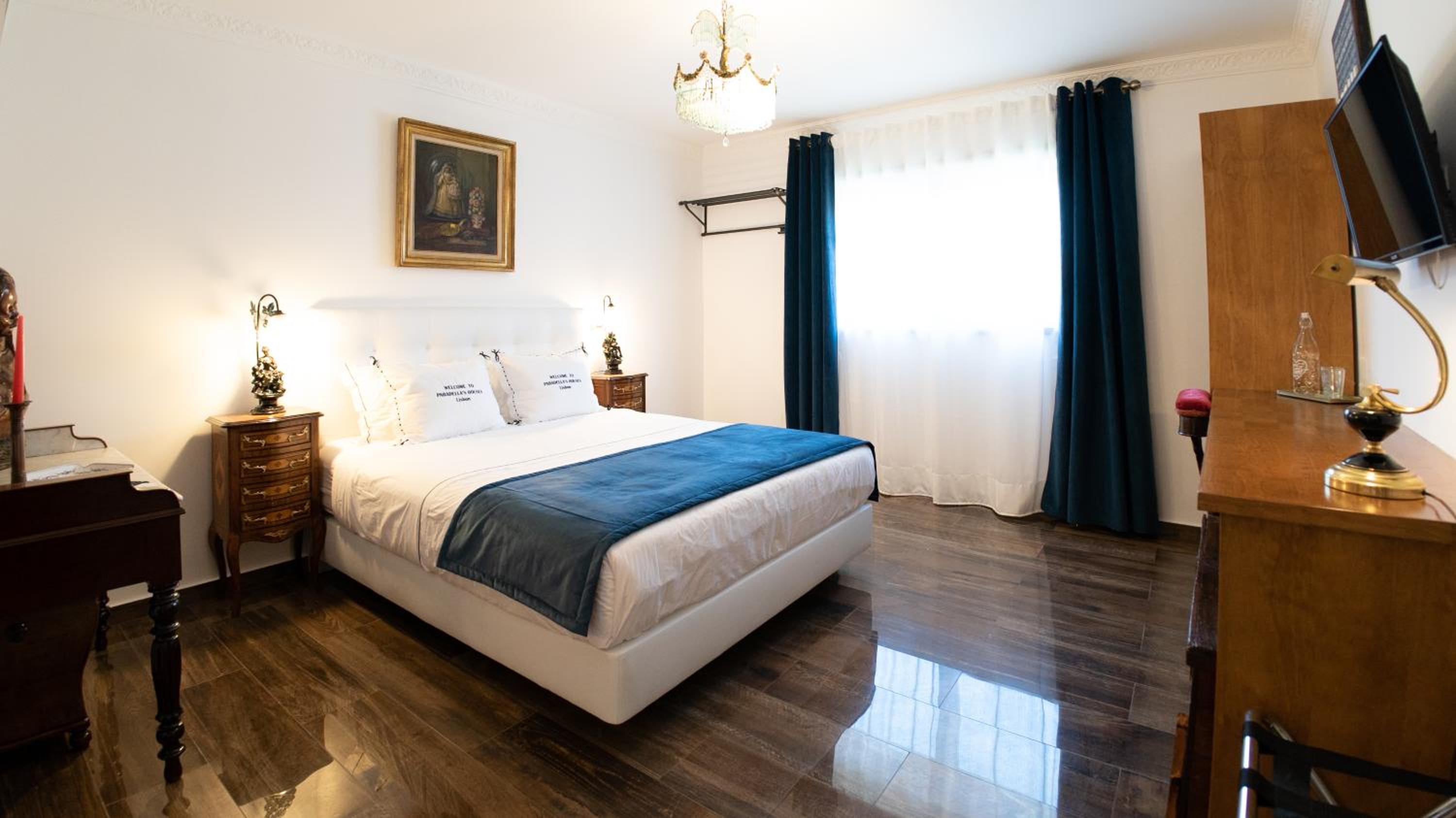 Deluxe Double Room with Extra Bed - Photo 1