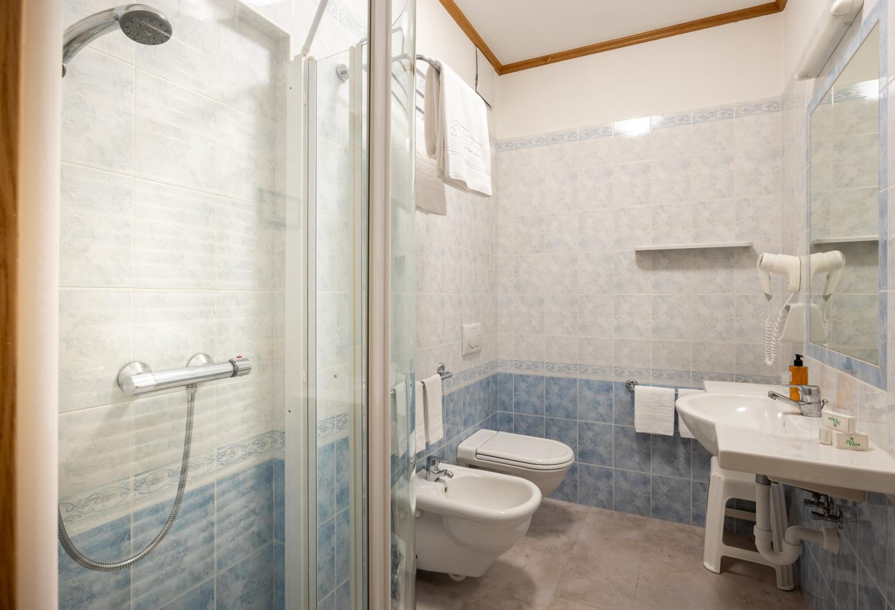 Classic Triple Room photo 3