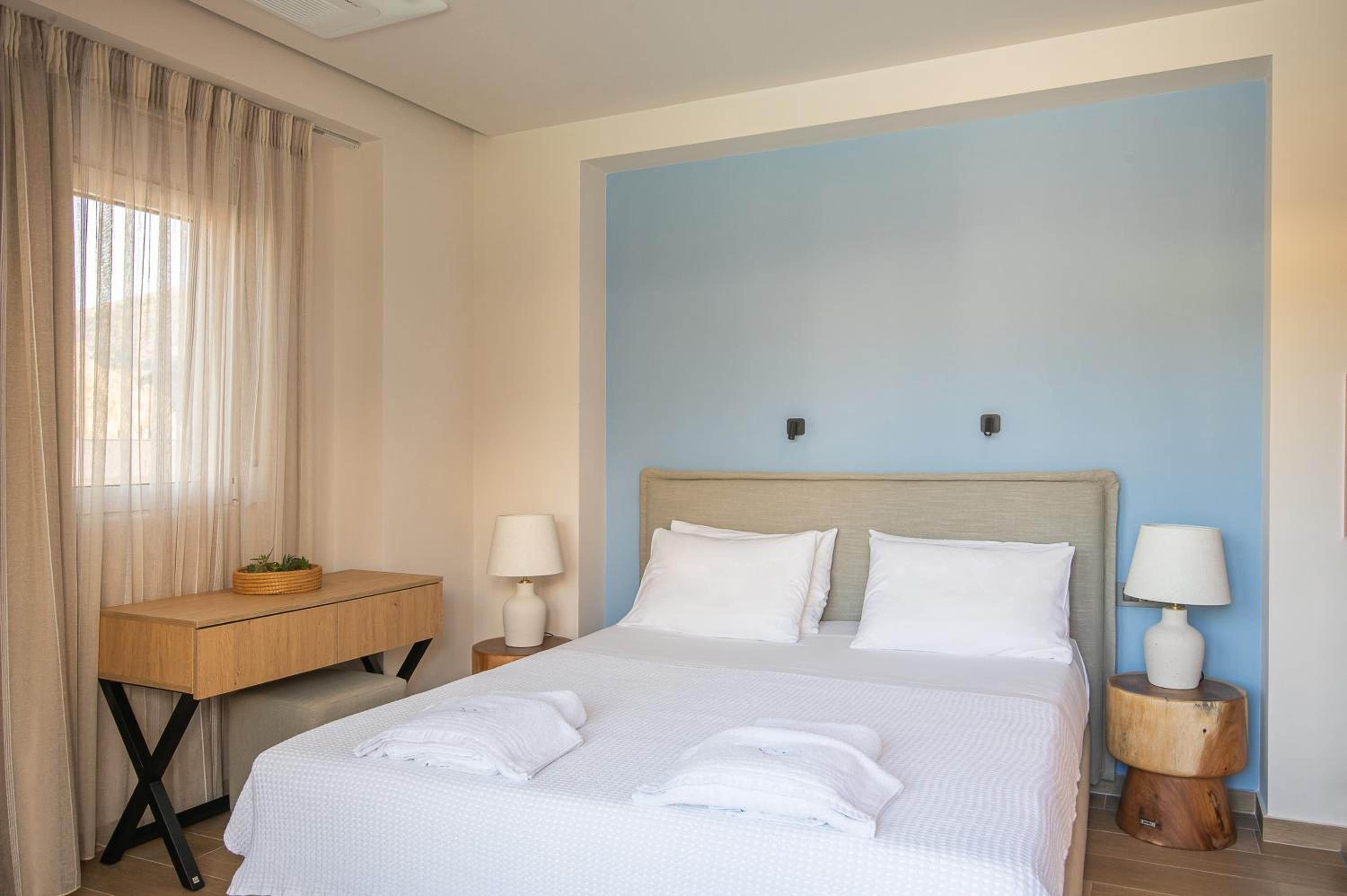 Deluxe Room with Pool View
