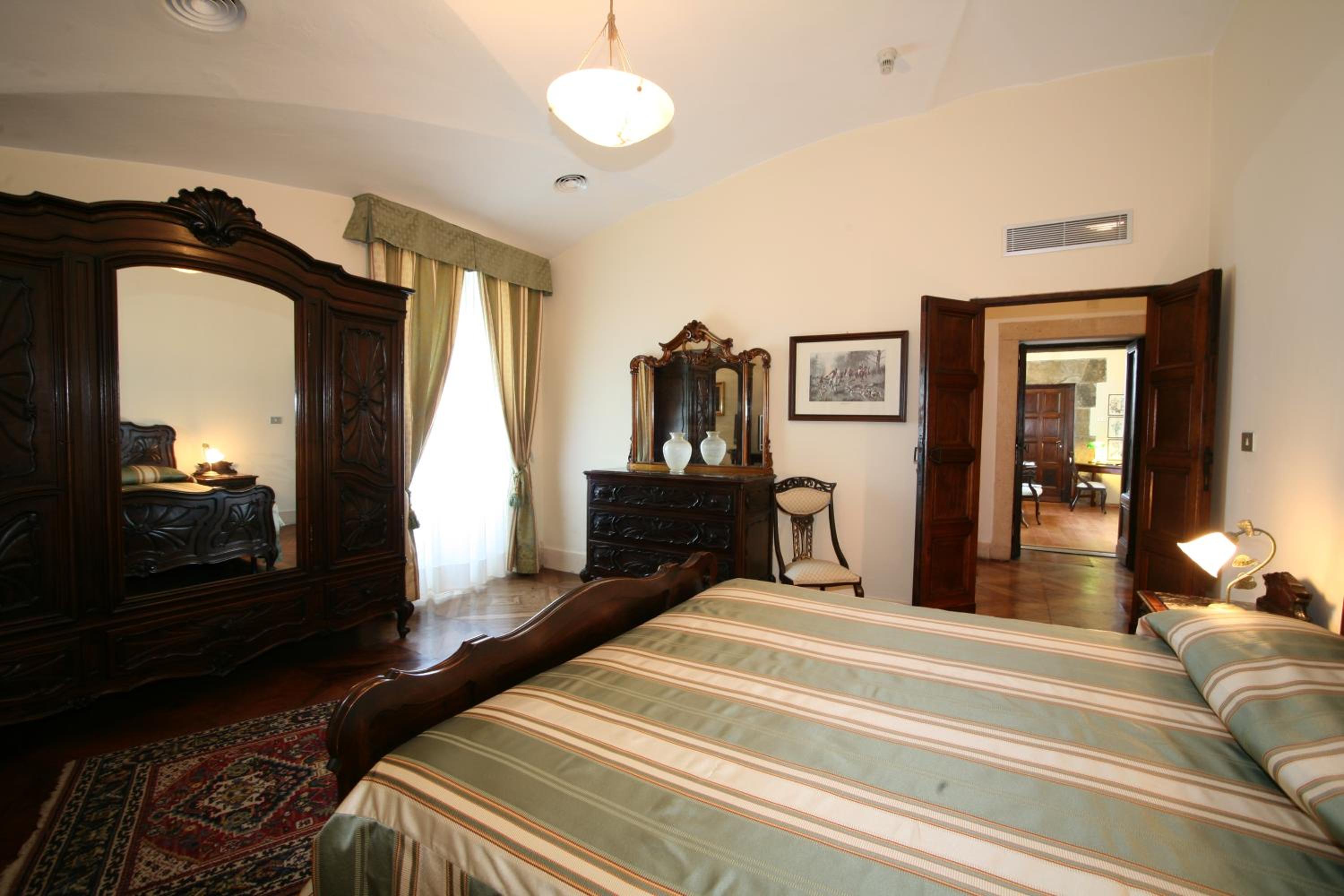 Double Room - Photo 6