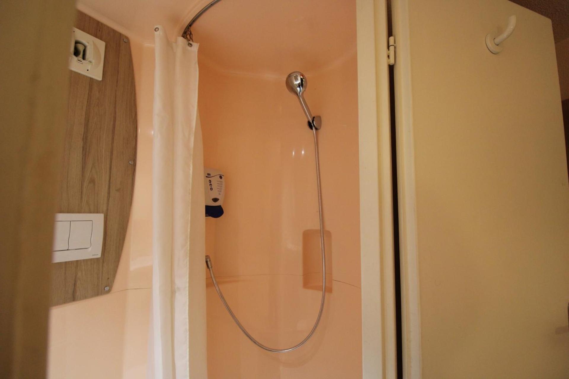 Double Room with 1 Double Bed - Photo 2