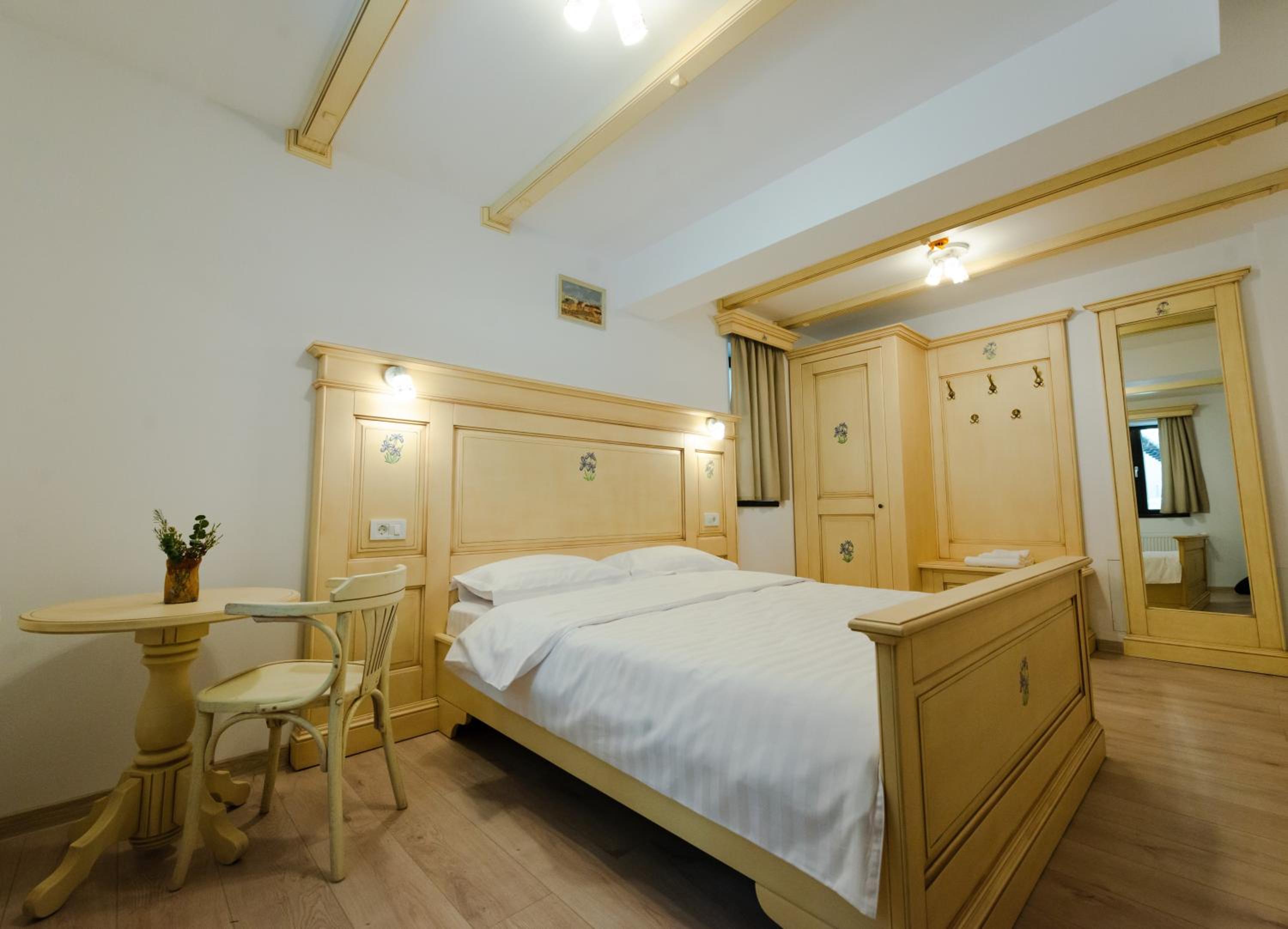 Standard Double Room photo 2