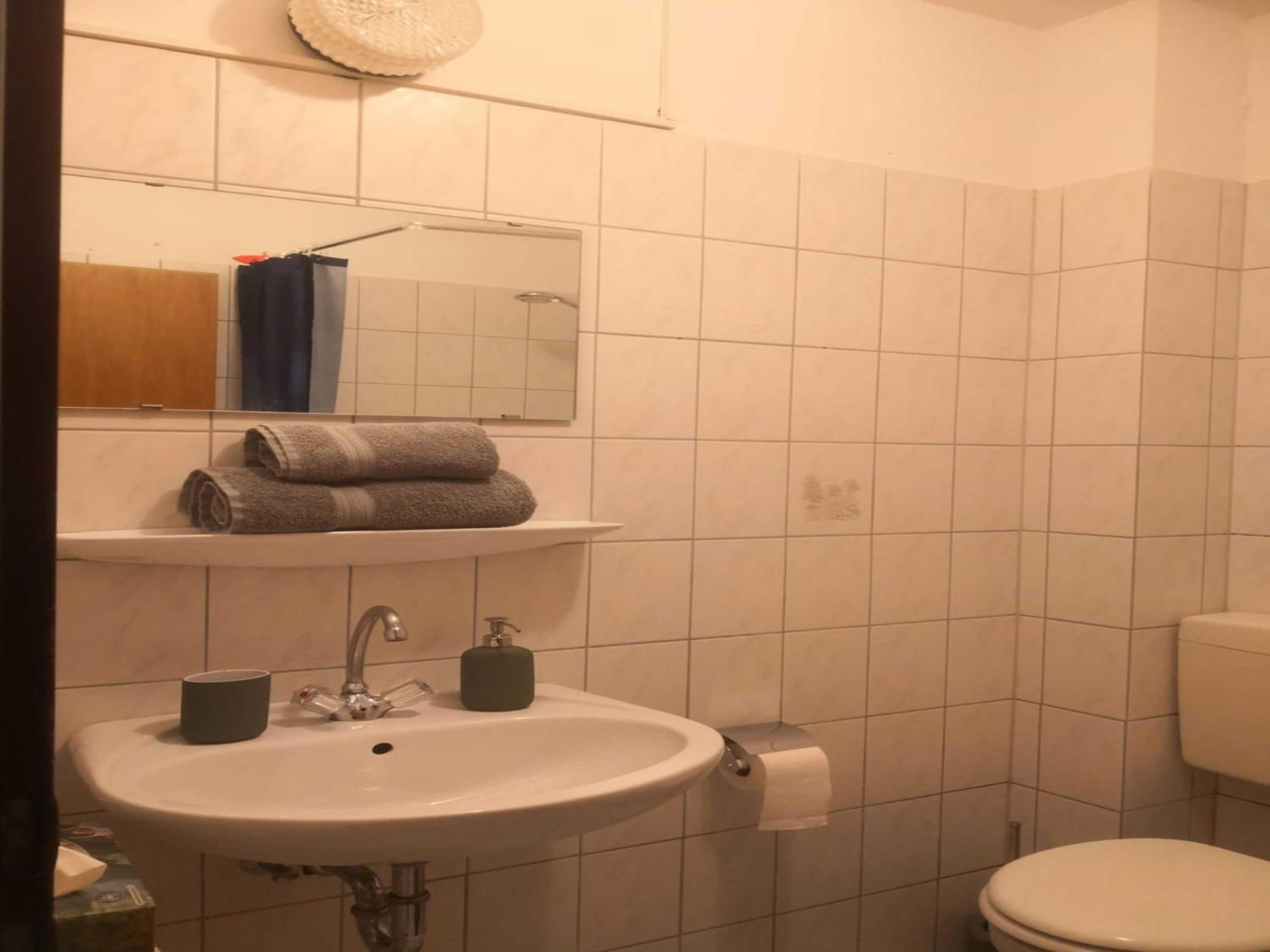 Single Room With Bathroom photo 2