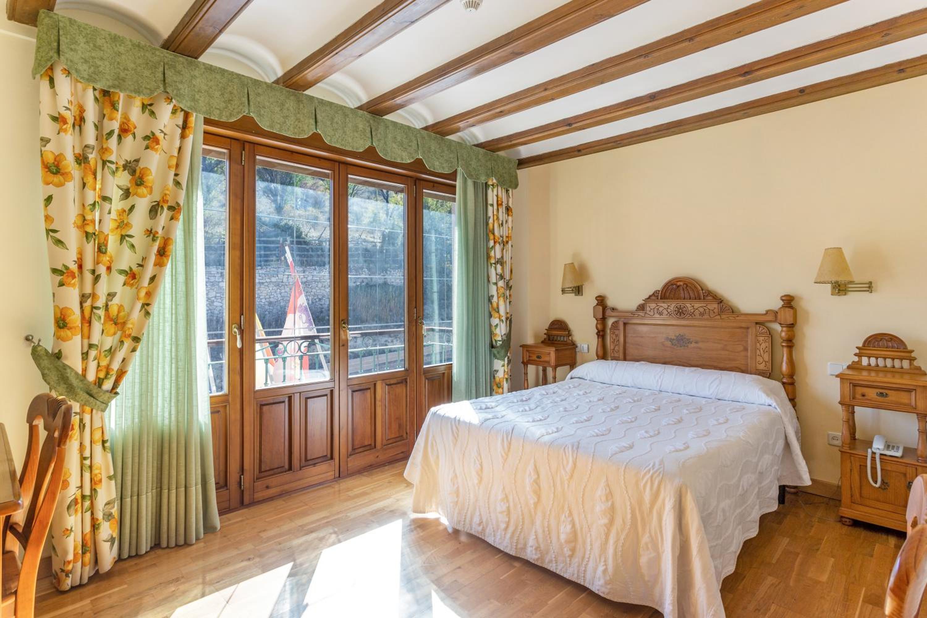 Premium Double or Twin Room photo 2