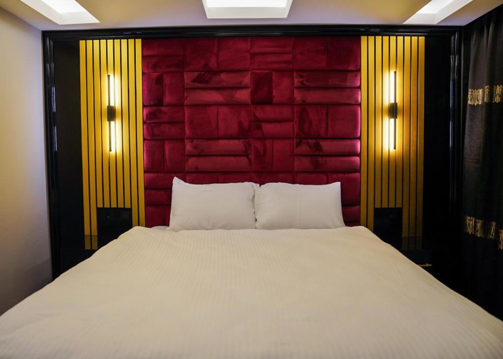 Budget Double Room photo 2