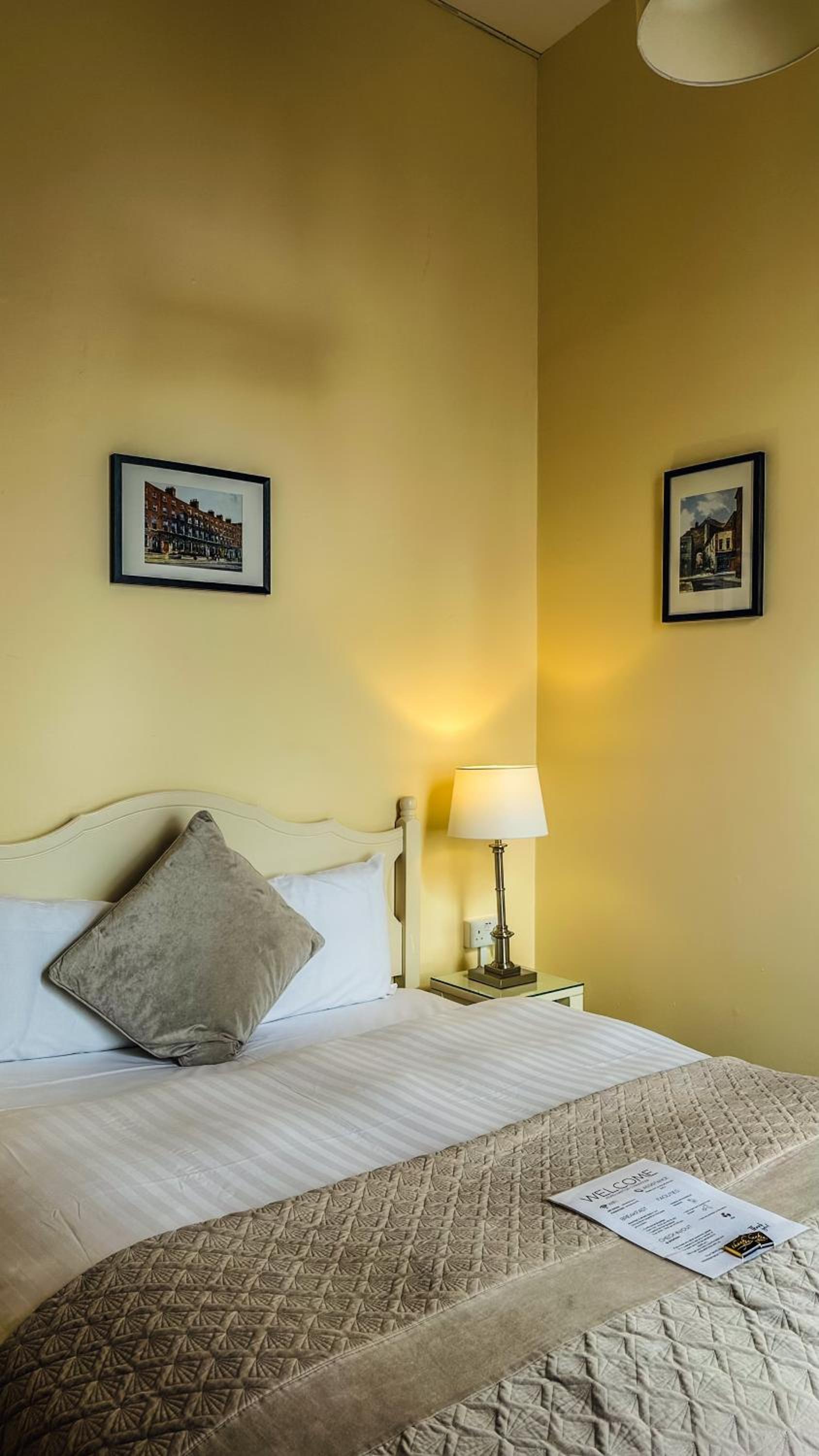 Small Double Room photo 1