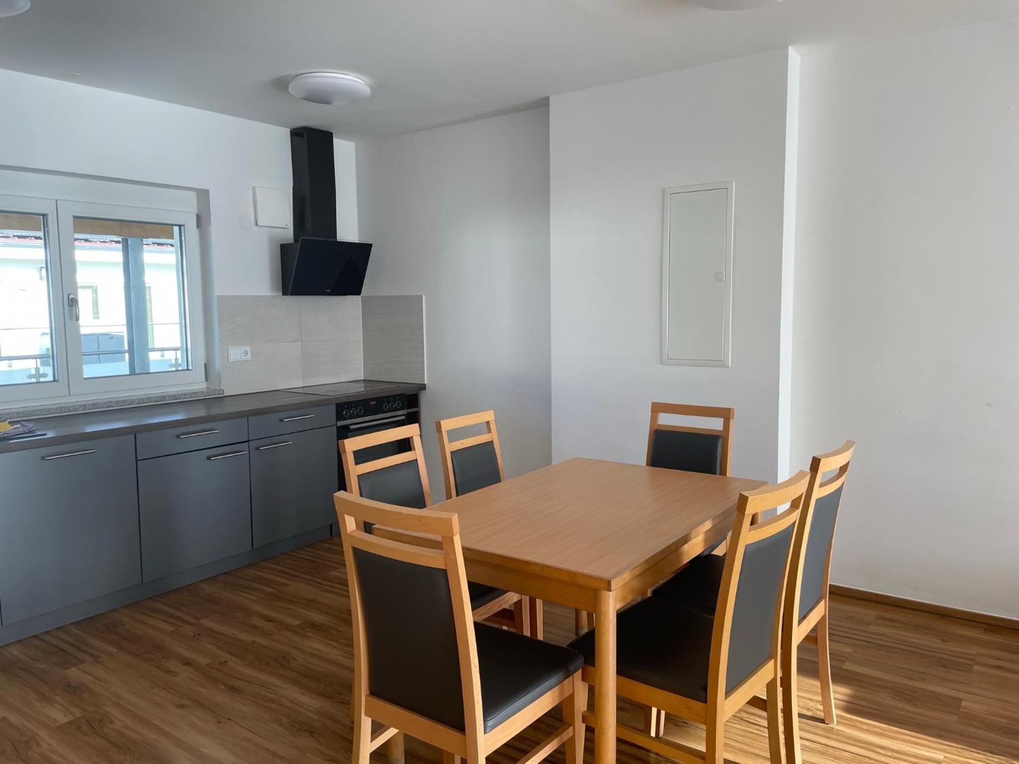 Apartment photo 2