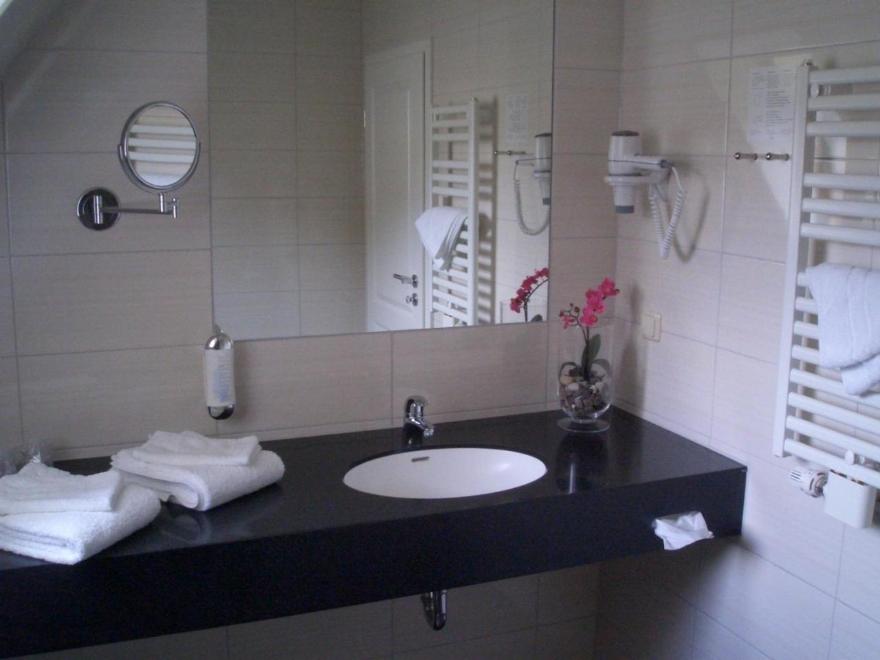Quadruple Room - Photo 3