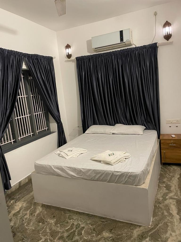 Queen Room with Sea View photo 1