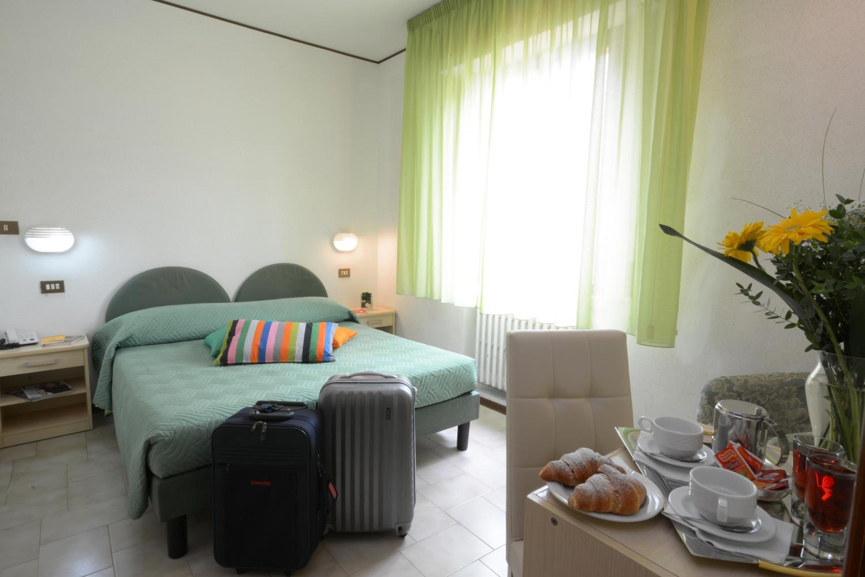 Double or Twin Room - Photo 29