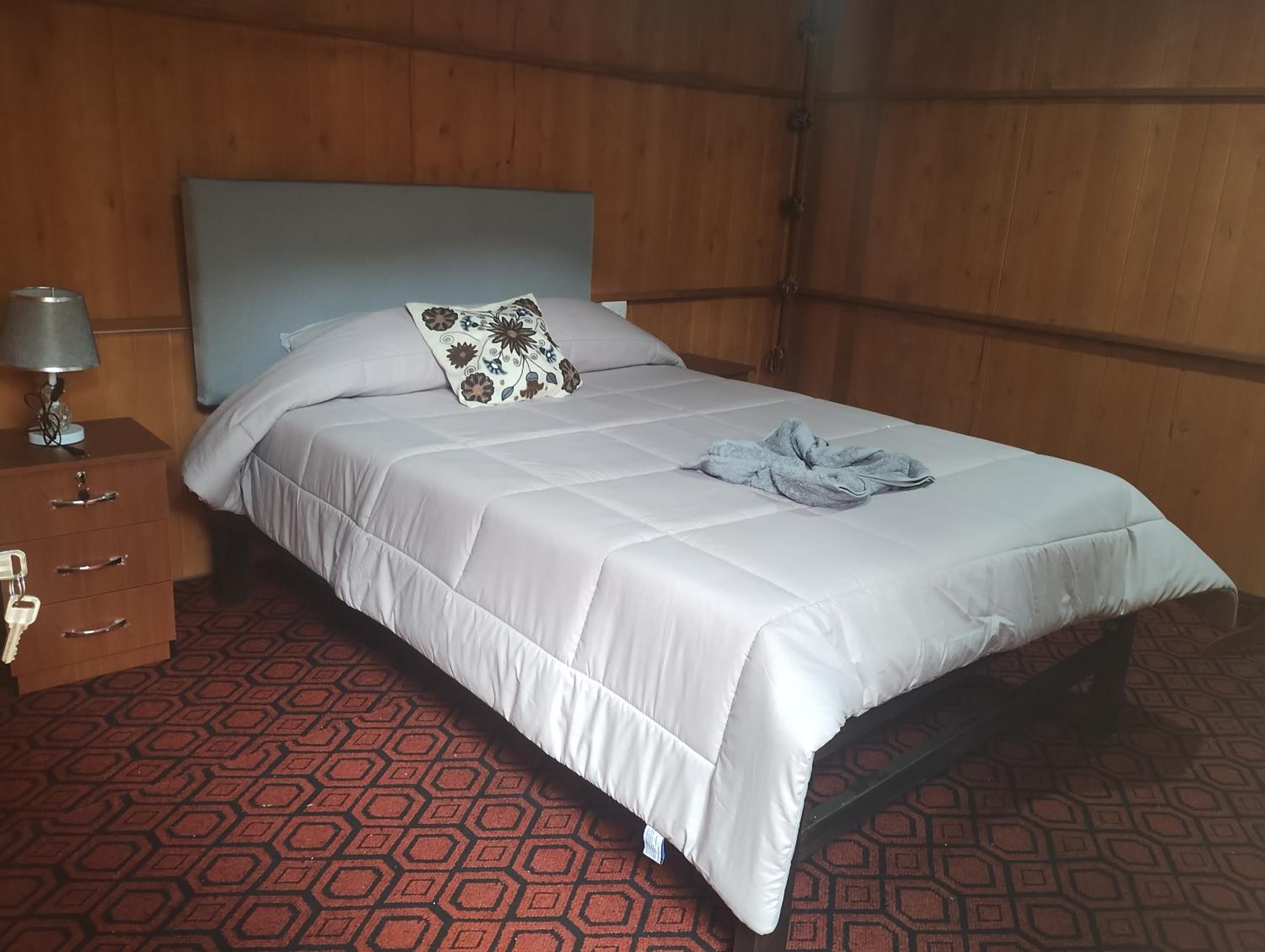 Standard Queen Room
