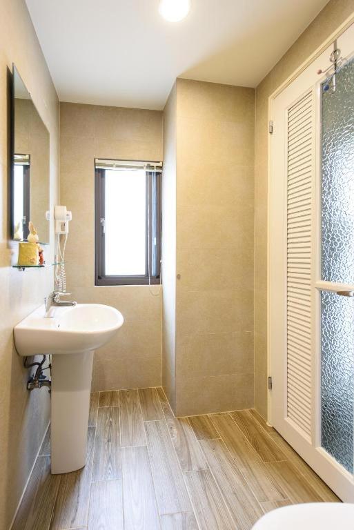 Standard Double Room - Photo 4