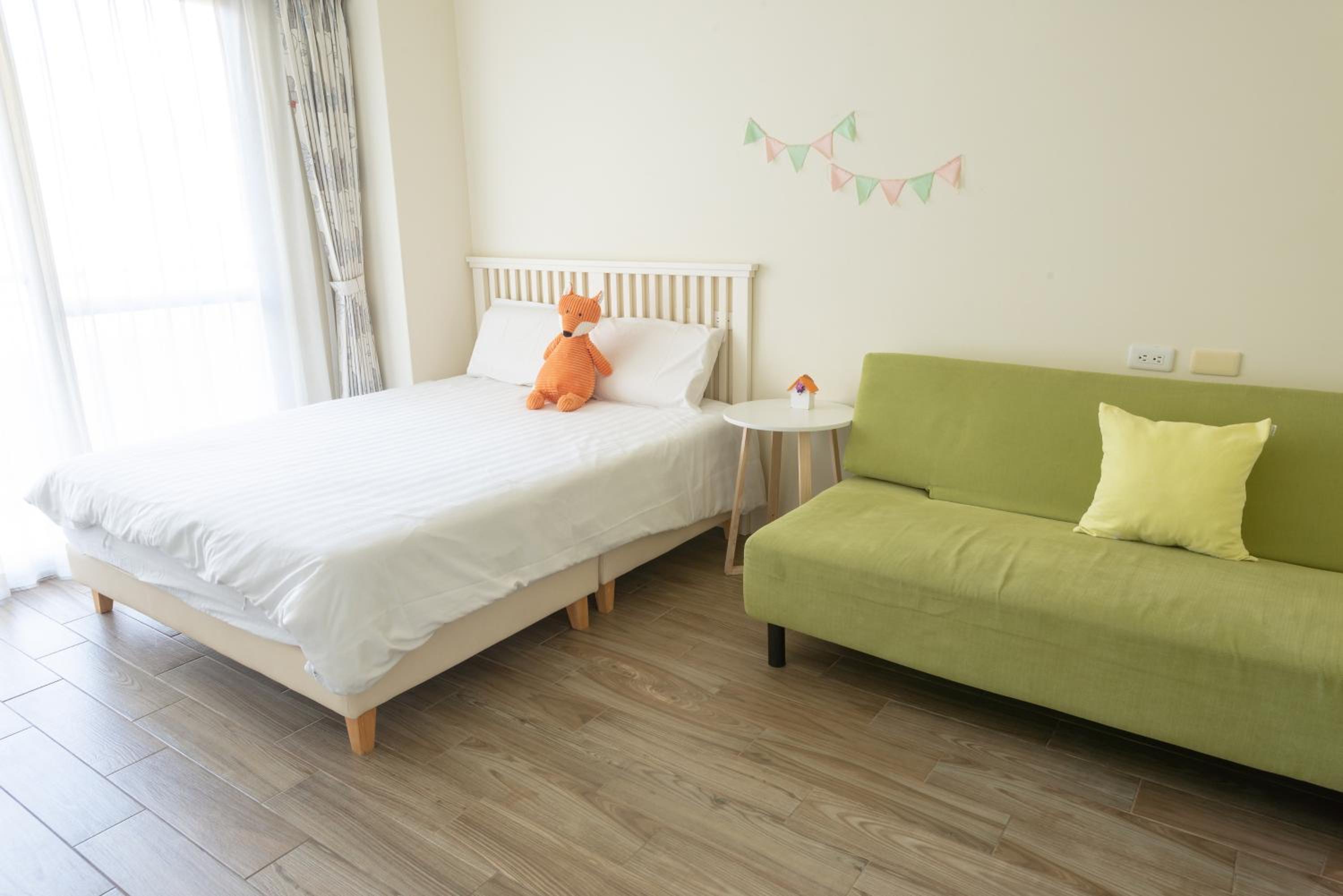 Standard Double Room - Photo 10