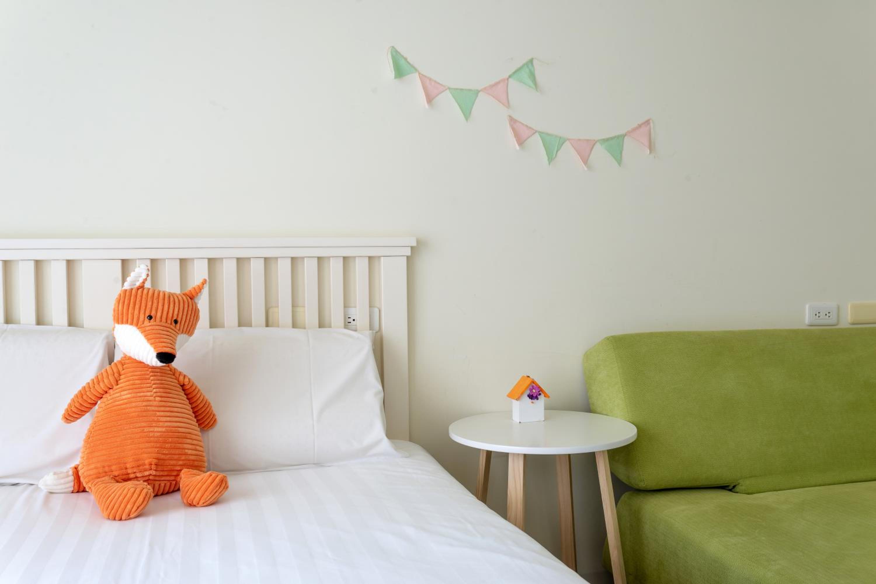 Standard Double Room - Photo 11