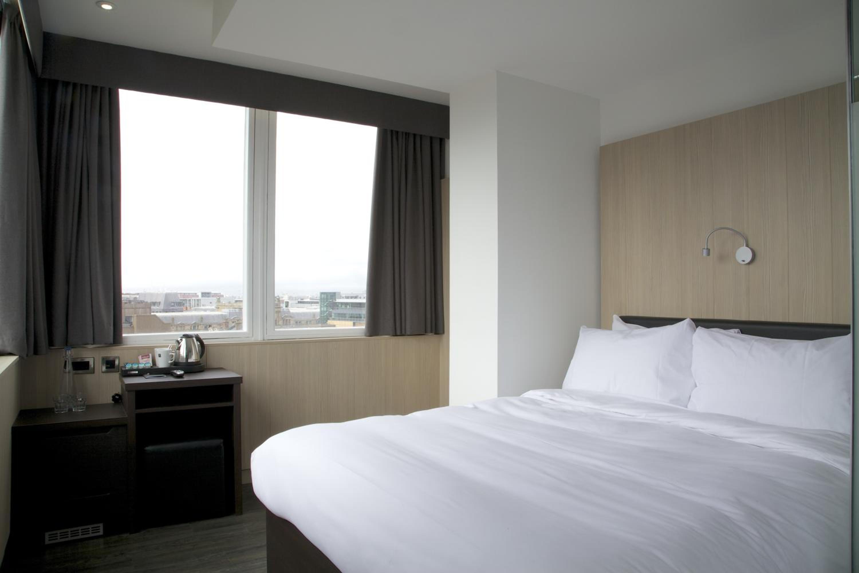 Superior Queen Room photo 2