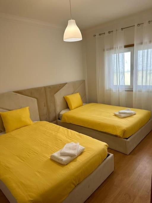 Five-Bedroom House photo 1