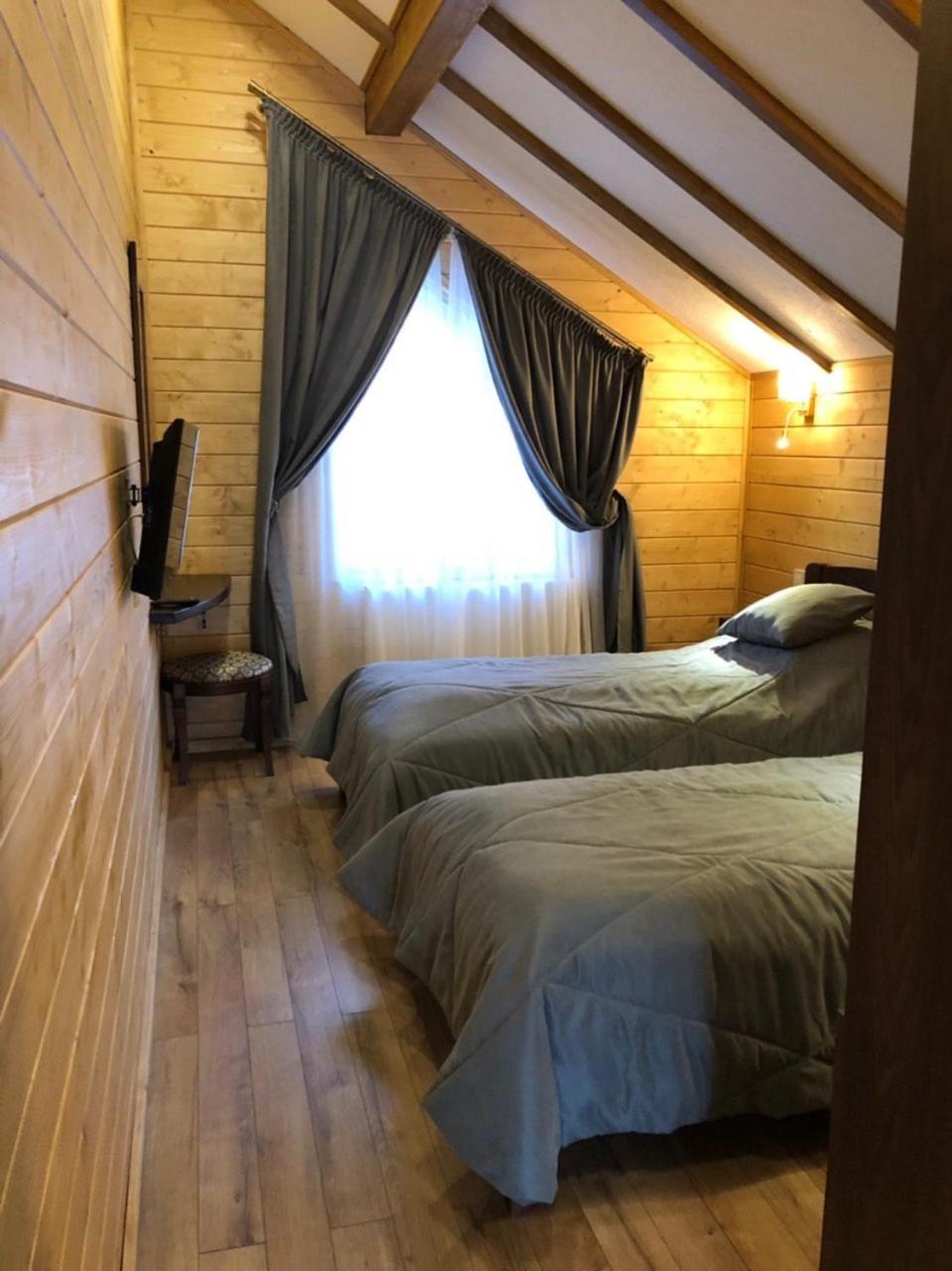 Three-Bedroom House photo 3