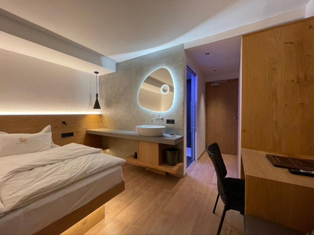 Standard Double Room - Photo 2