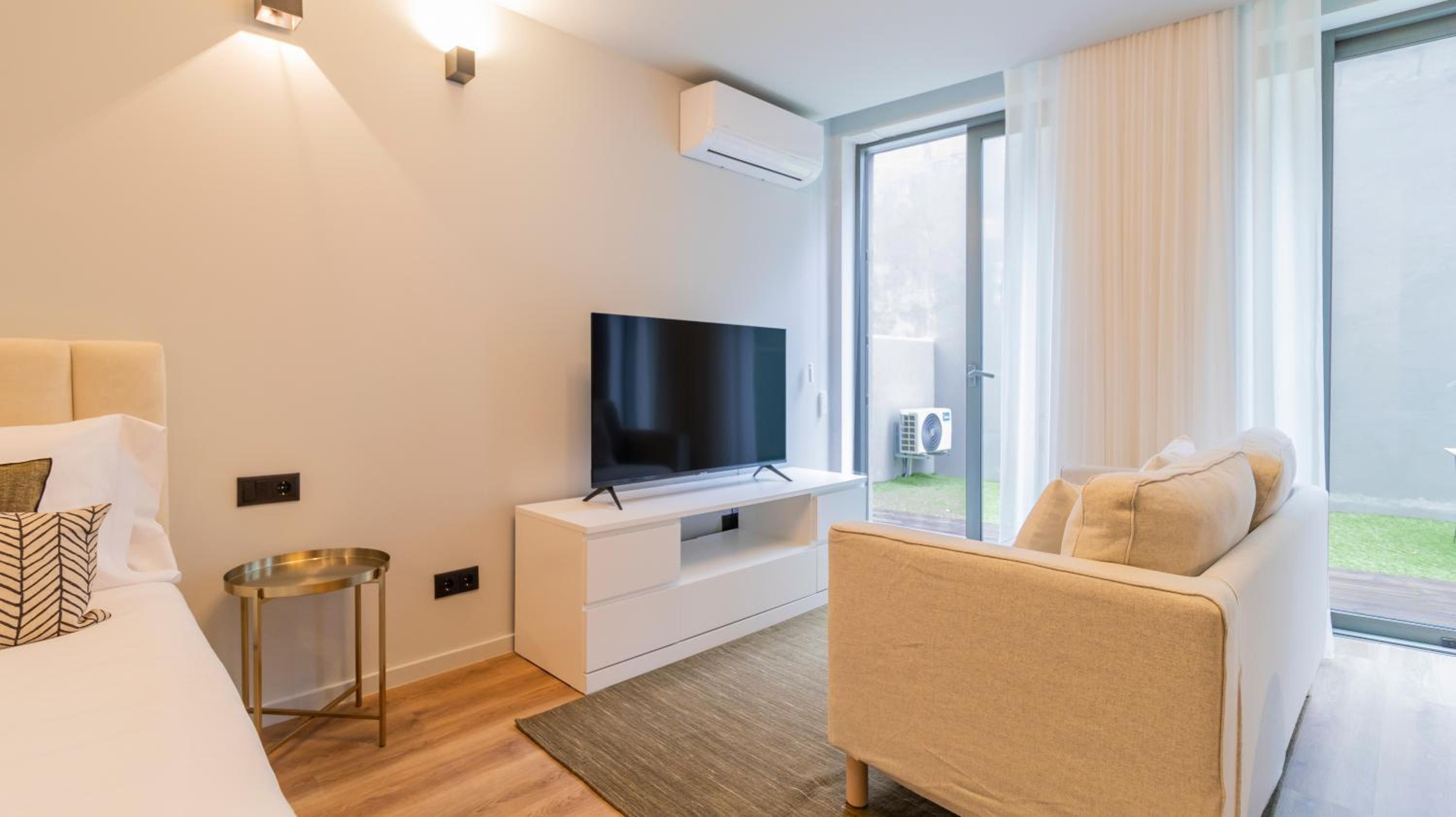 Studio Apartment