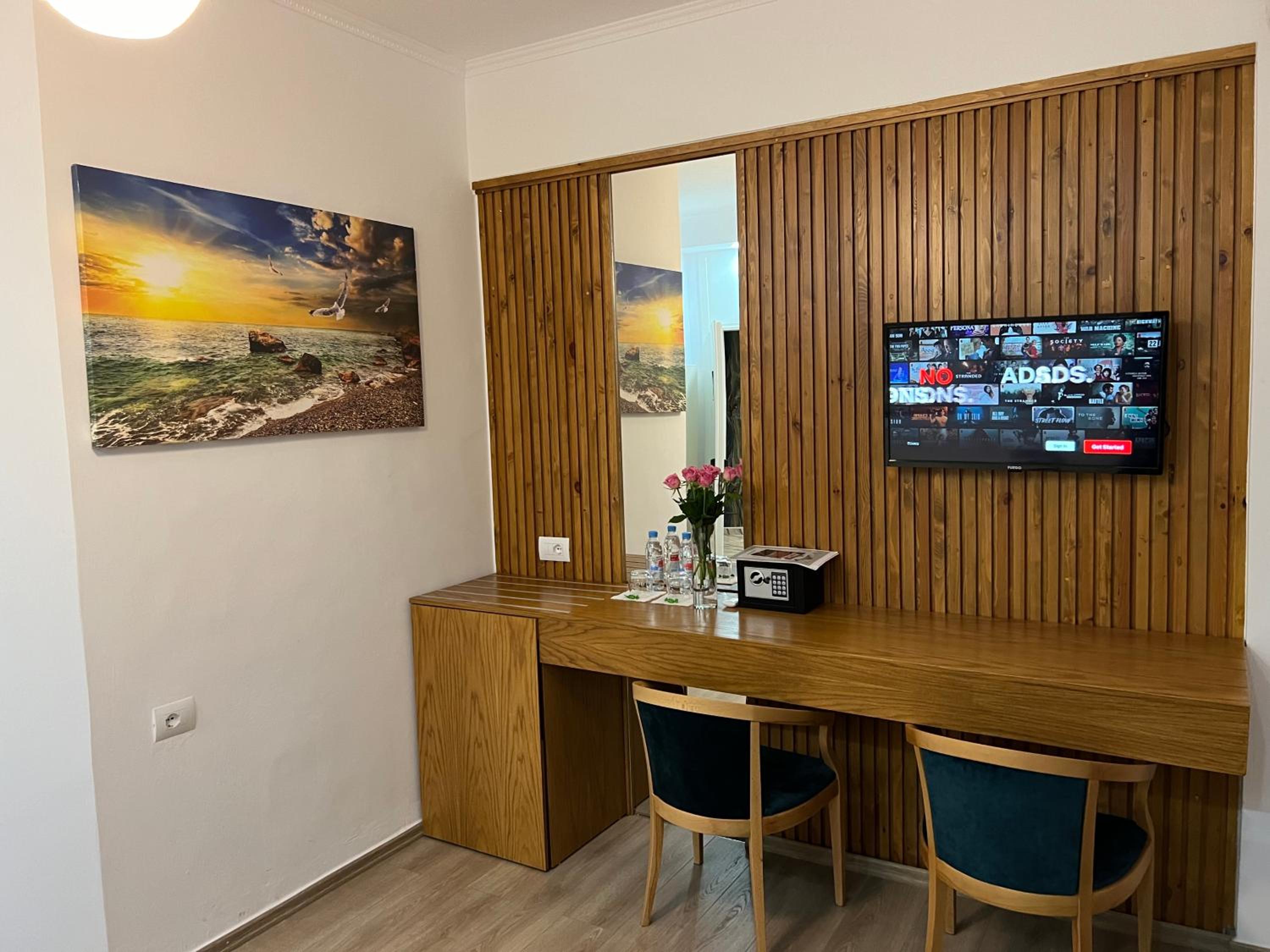 Superior King Room photo 2