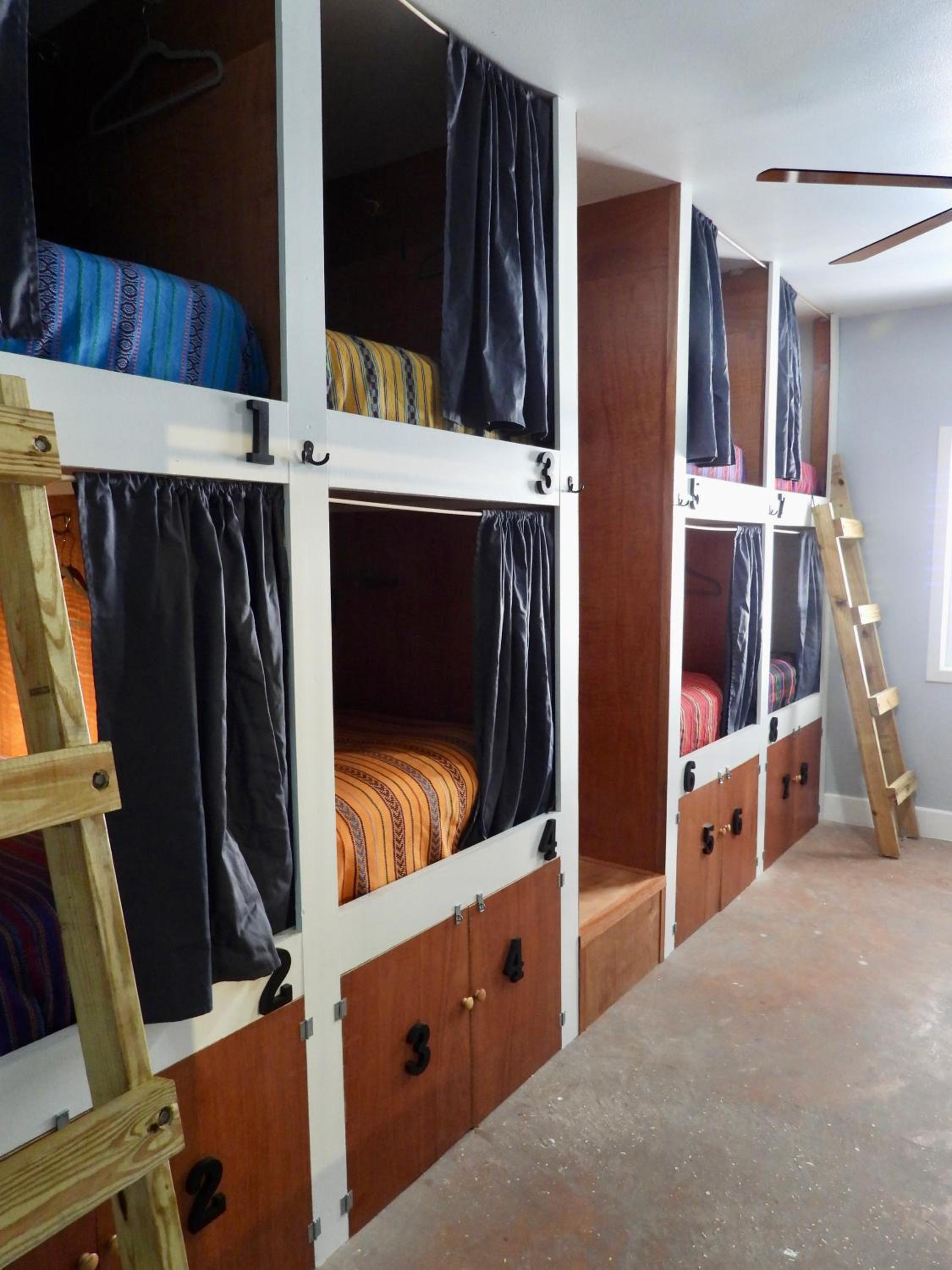 Bed in 6-Bed Mixed Dormitory Room
