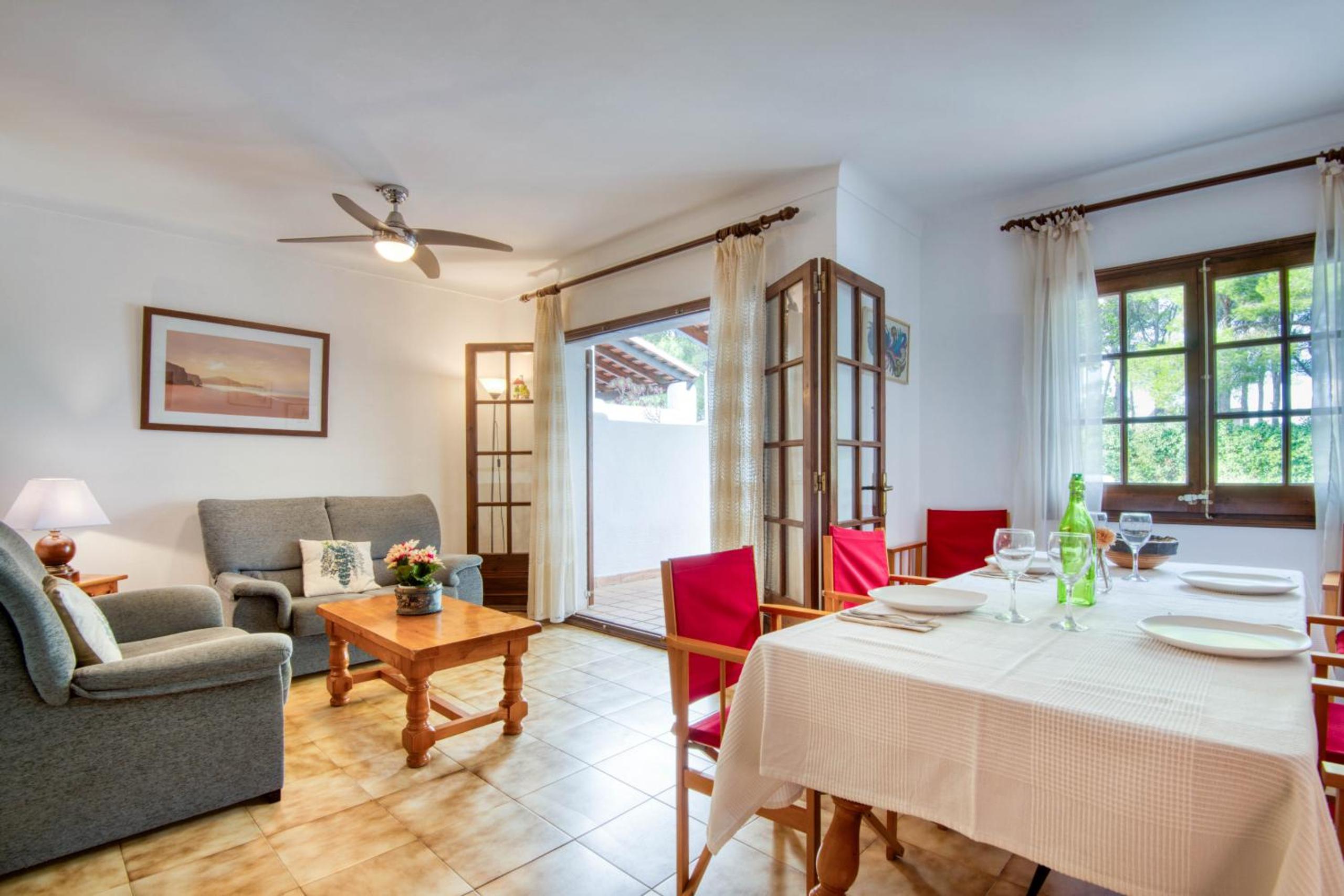 Apartamento con vista a la piscina
