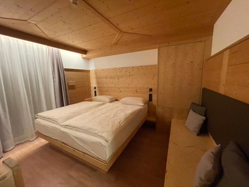 Standard Double Room - Photo 4