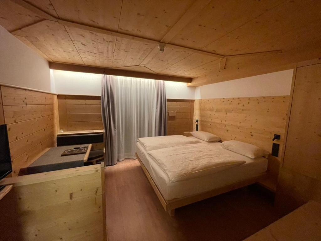 Standard Double Room - Photo 3