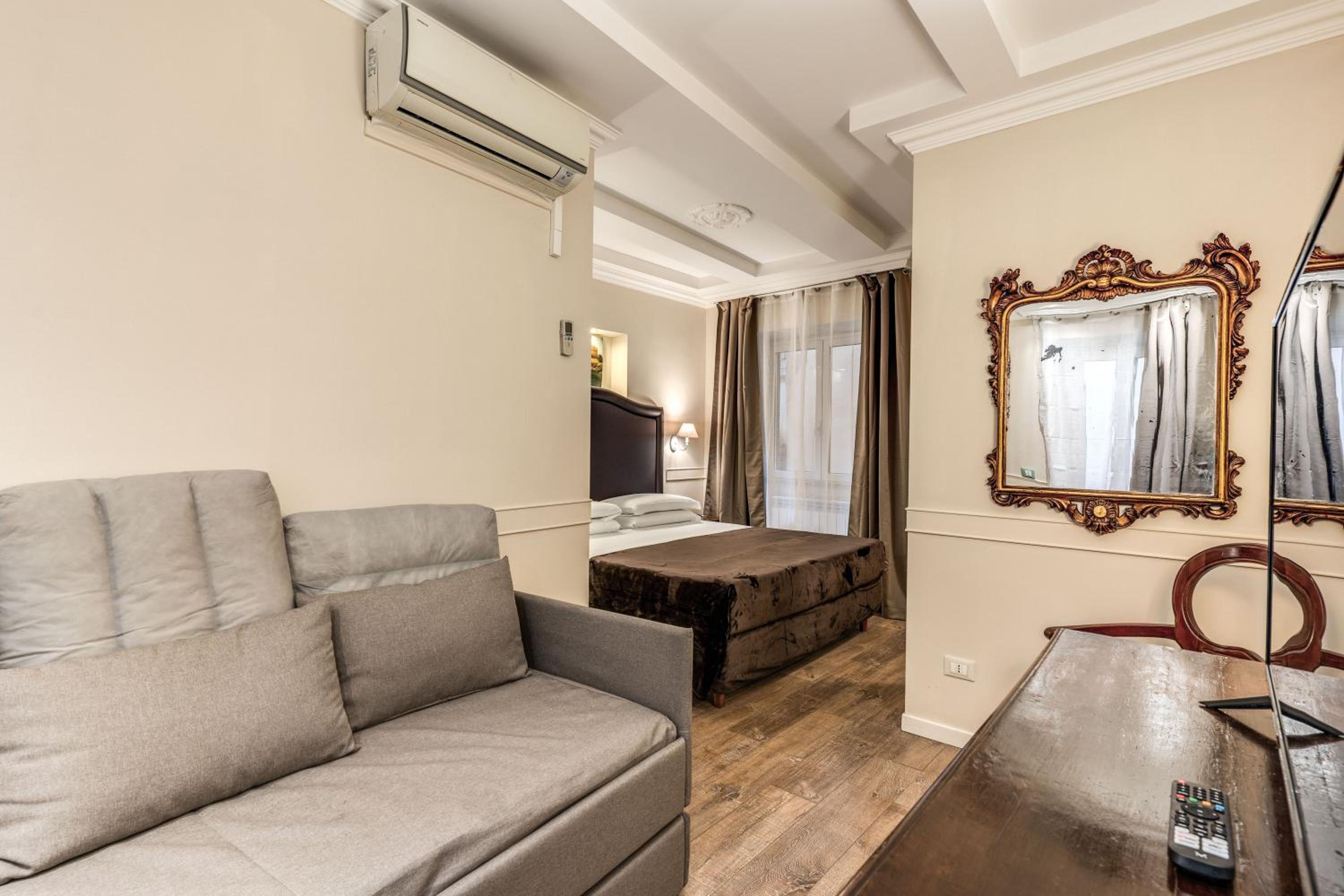 Deluxe Triple Room photo 3