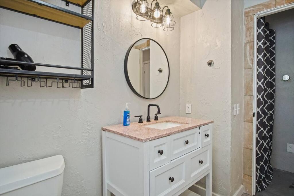 One-Bedroom House photo 3