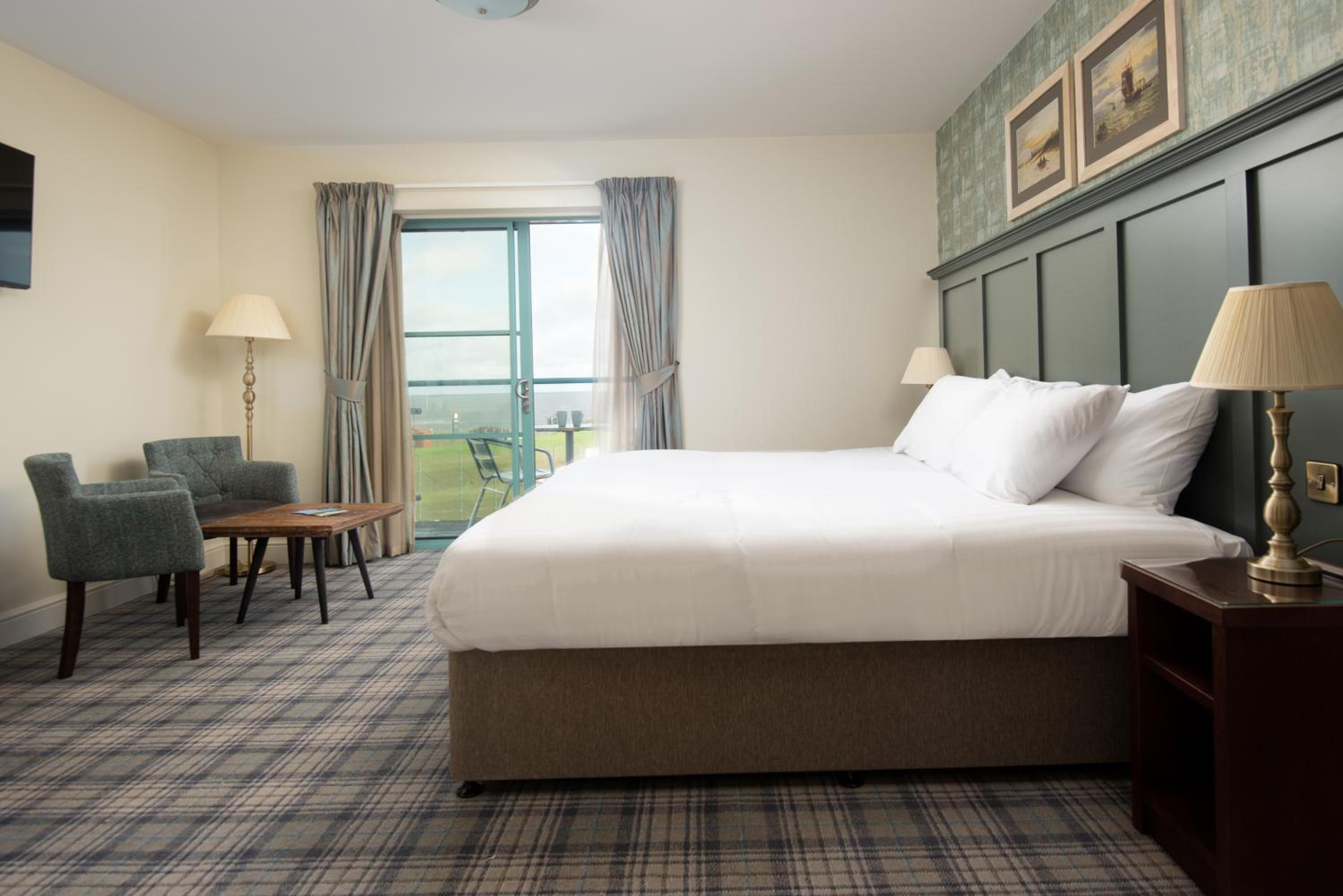 Double or Twin Room with Balcony photo 3