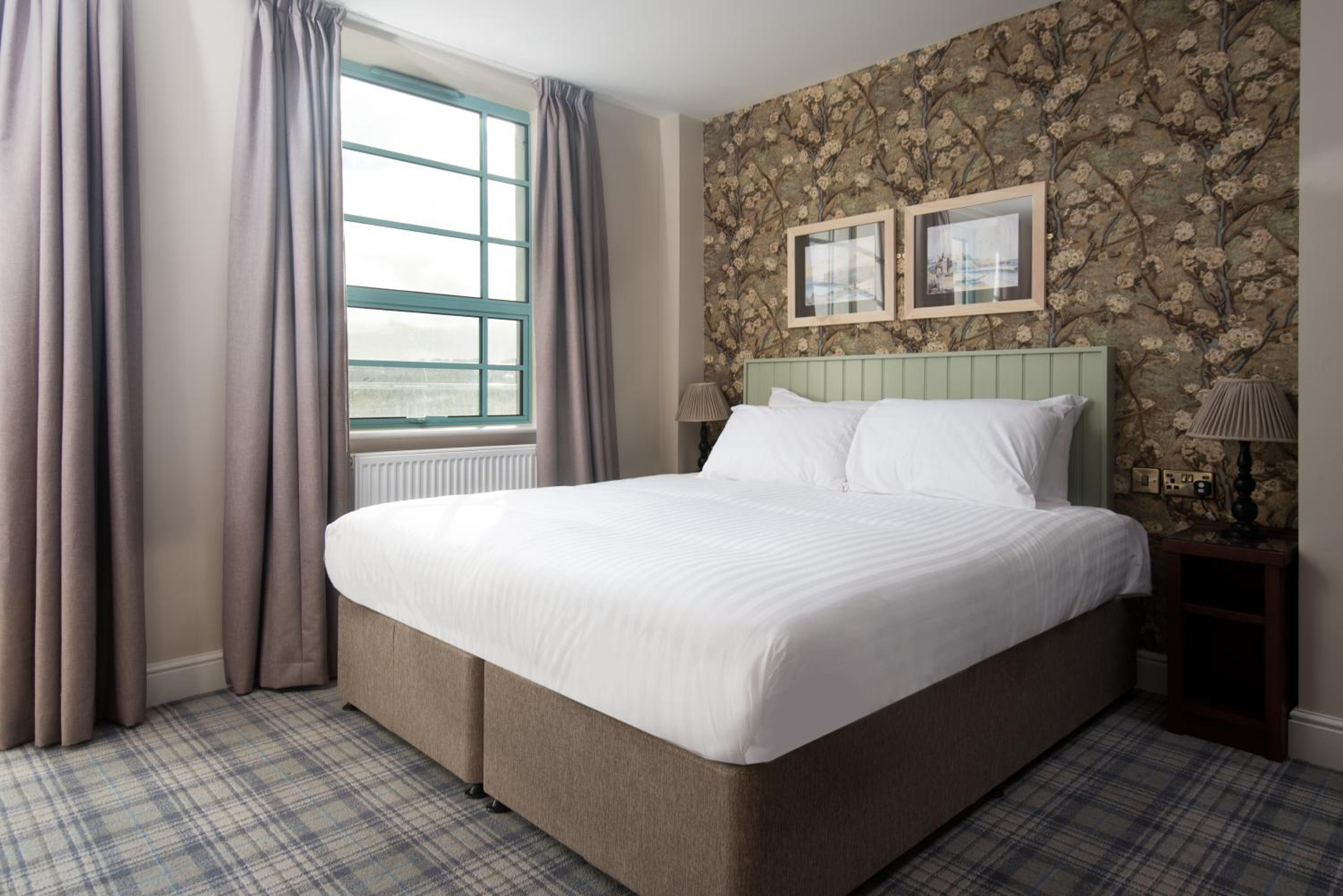 Accessible Double or Twin Room photo 2