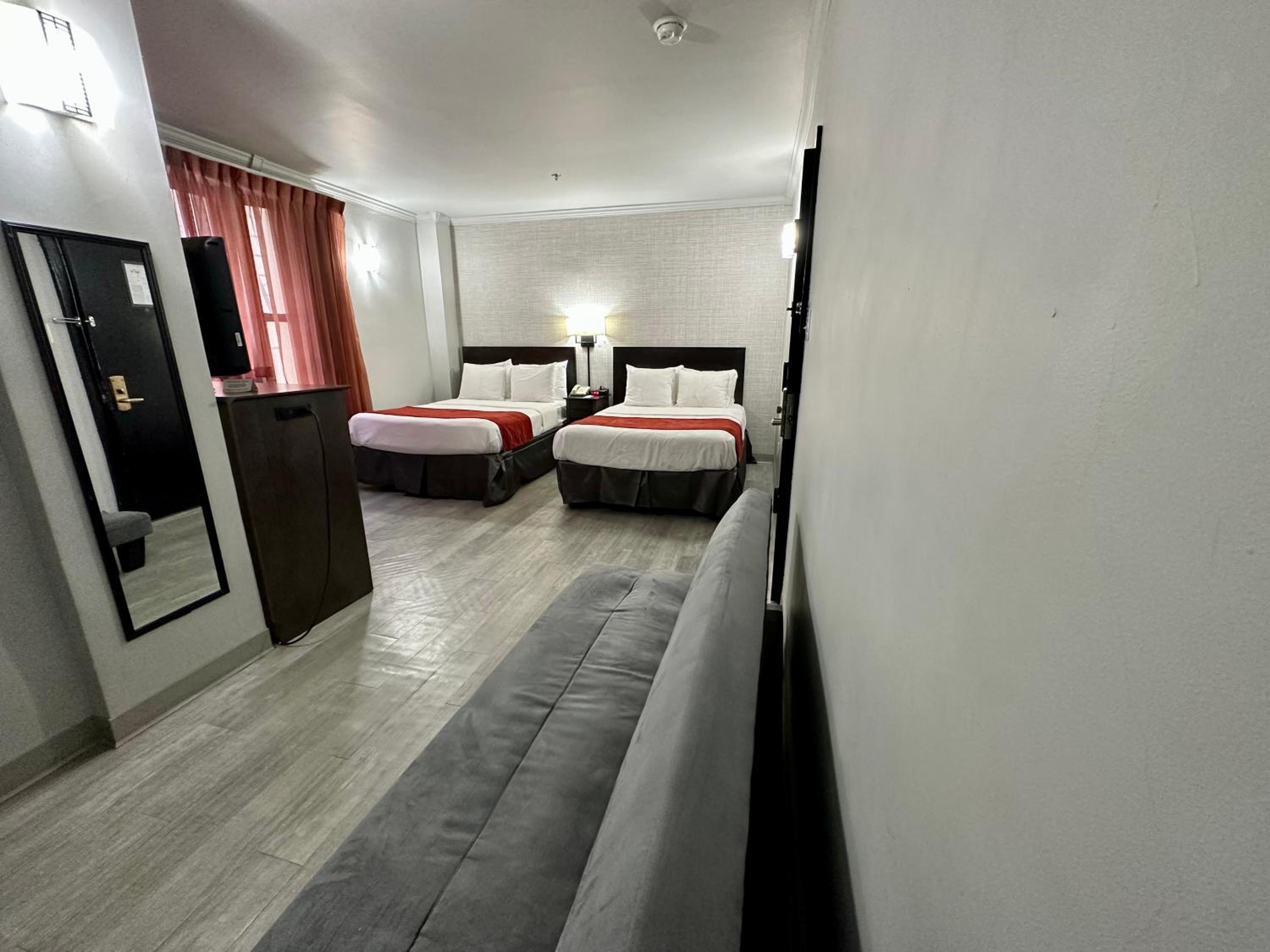 Deluxe Quadruple Room photo 1