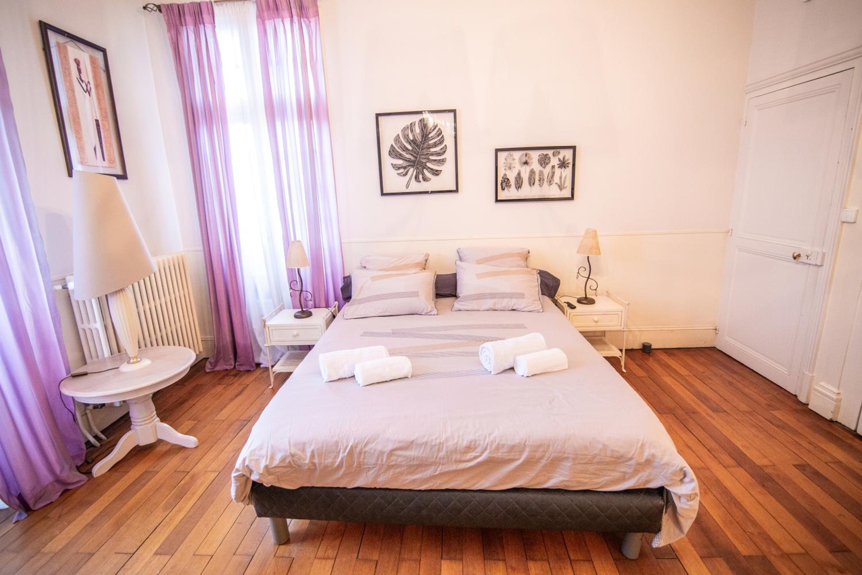 Studio Apartment - Photo 20