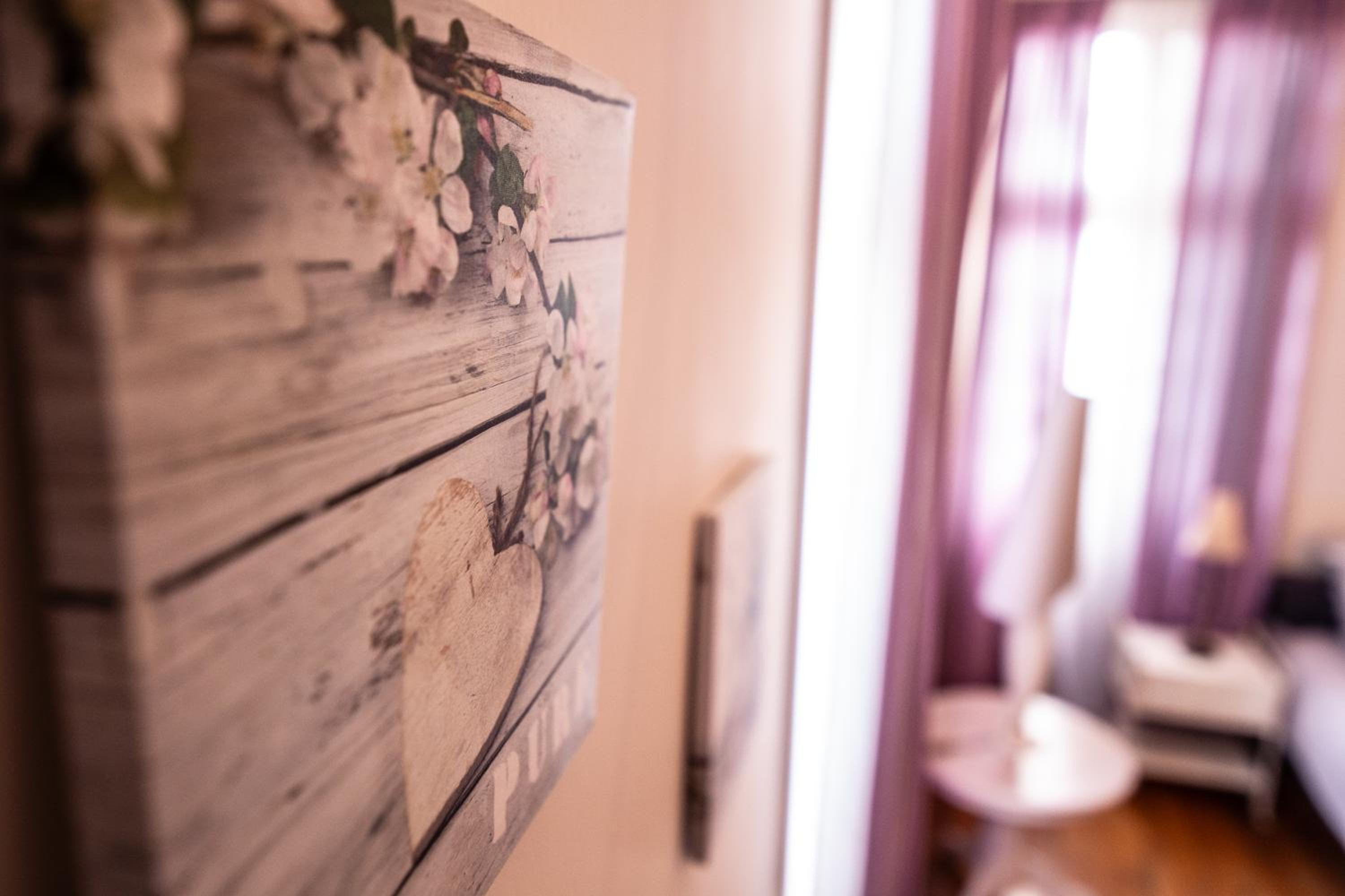 Studio Apartment - Photo 23
