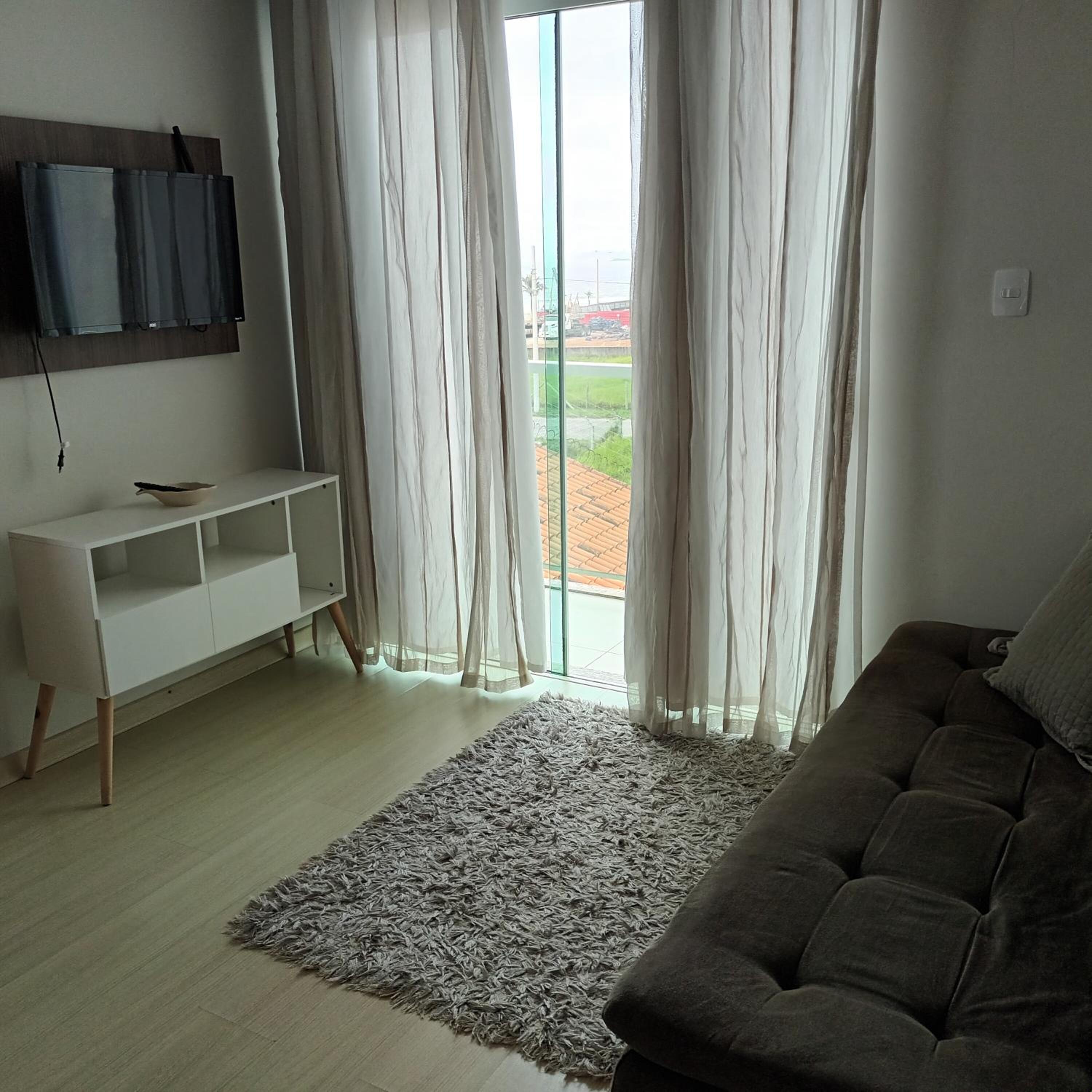 Deluxe Suite with Sea View - Photo 5