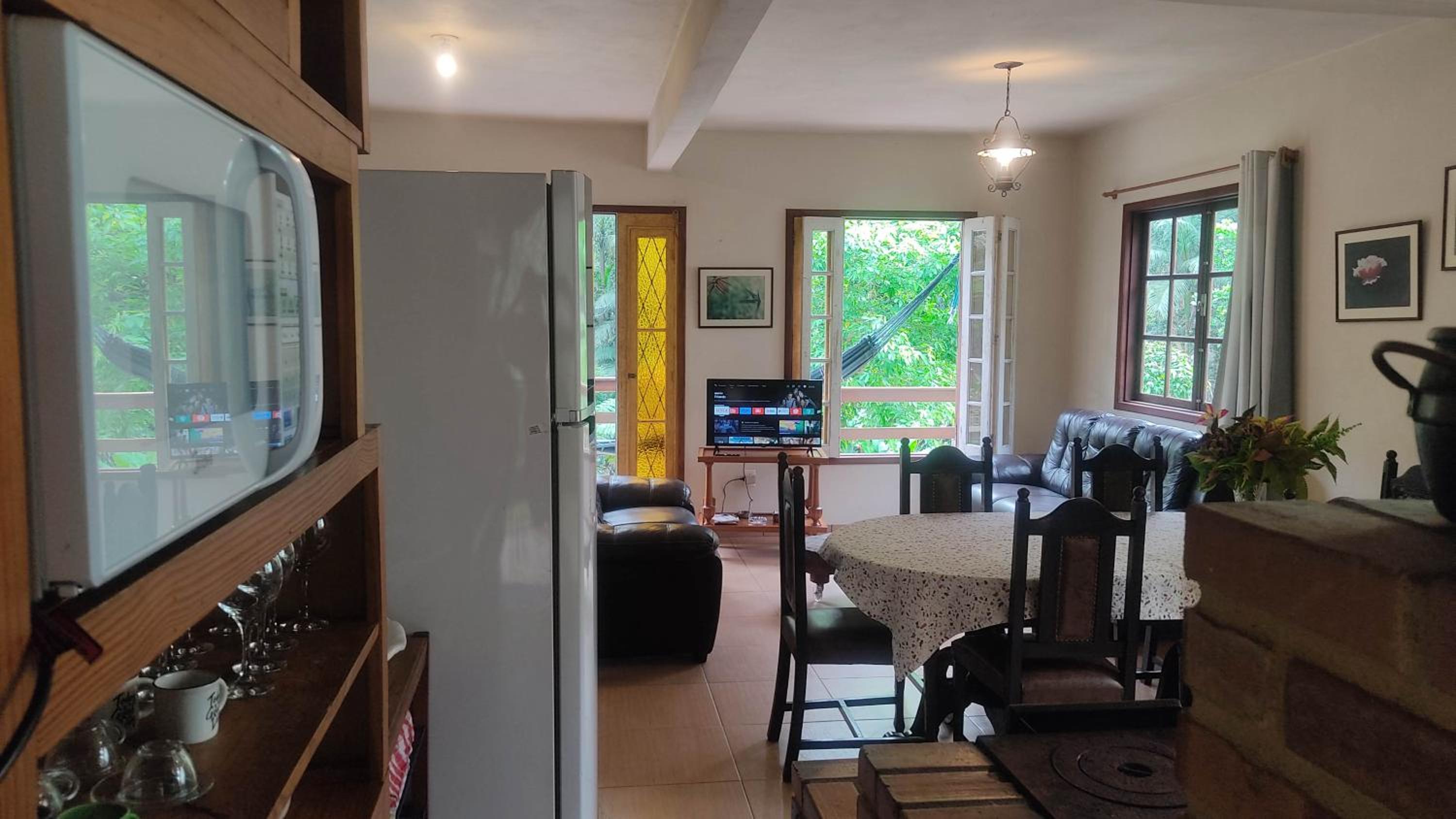 Five-Bedroom House photo 1