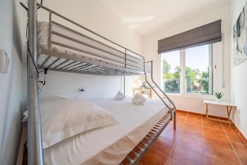 Villa de Tres Habitaciones