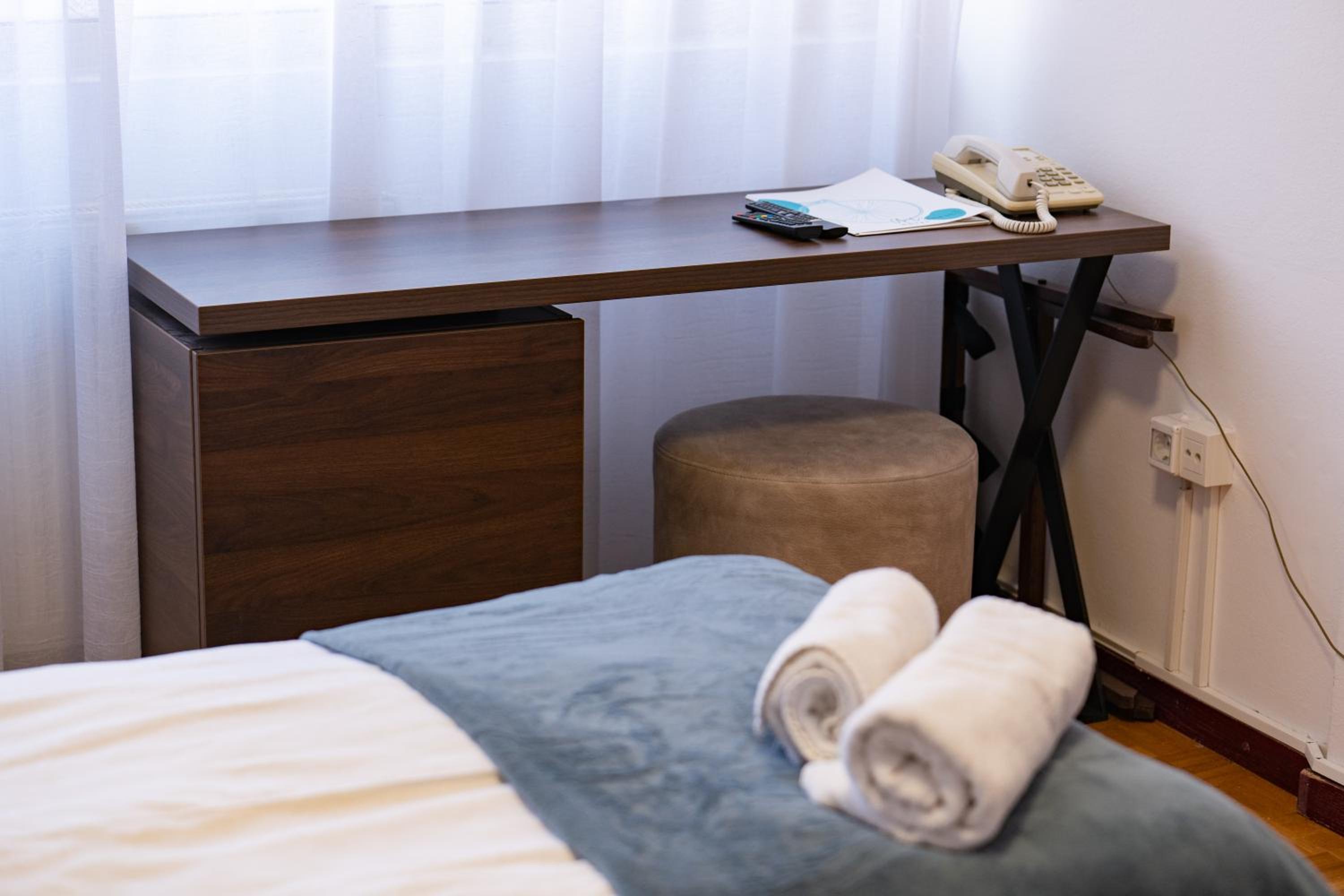 Double or Twin Room - Photo 4