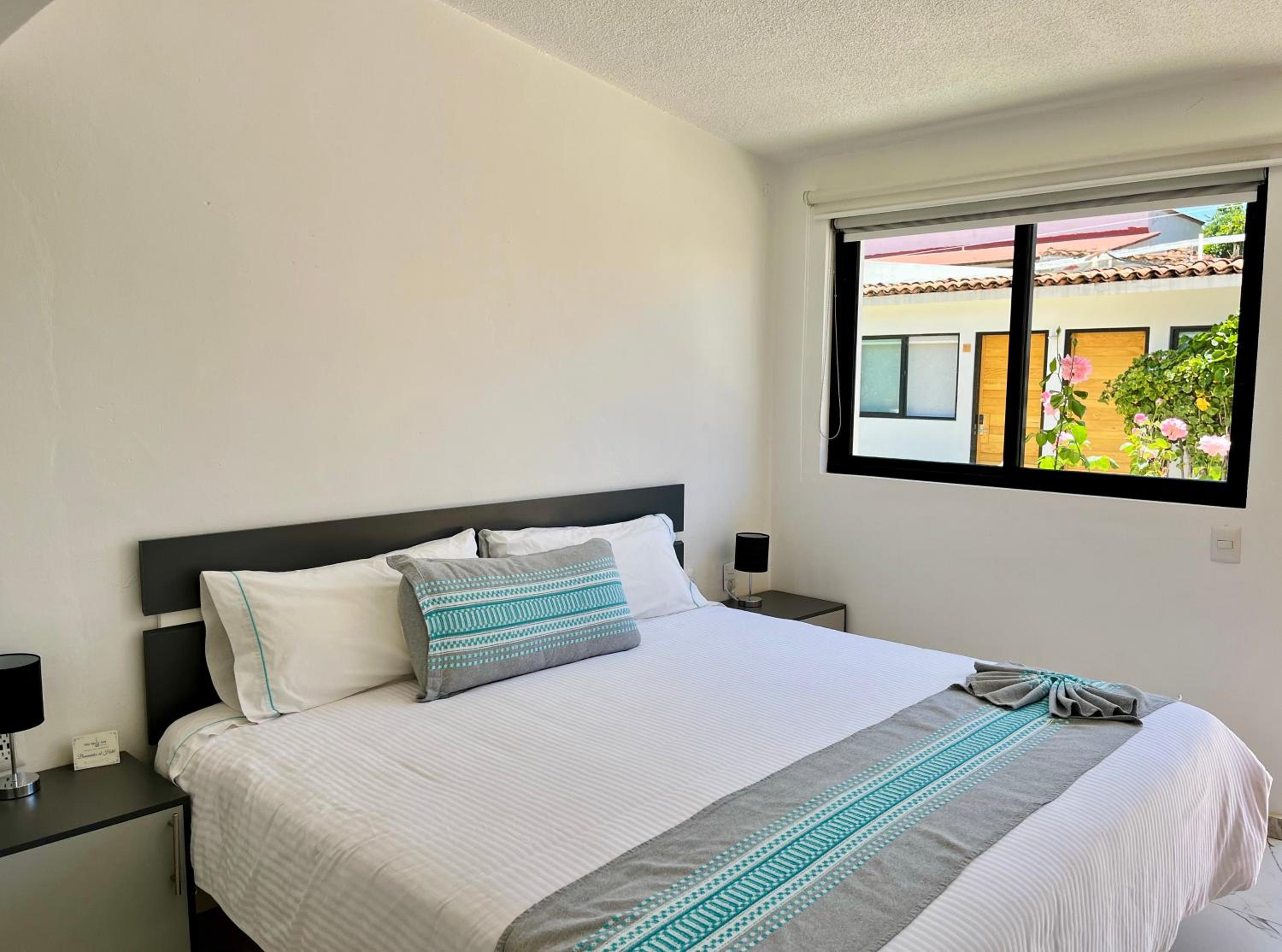 Double Room - Photo 7