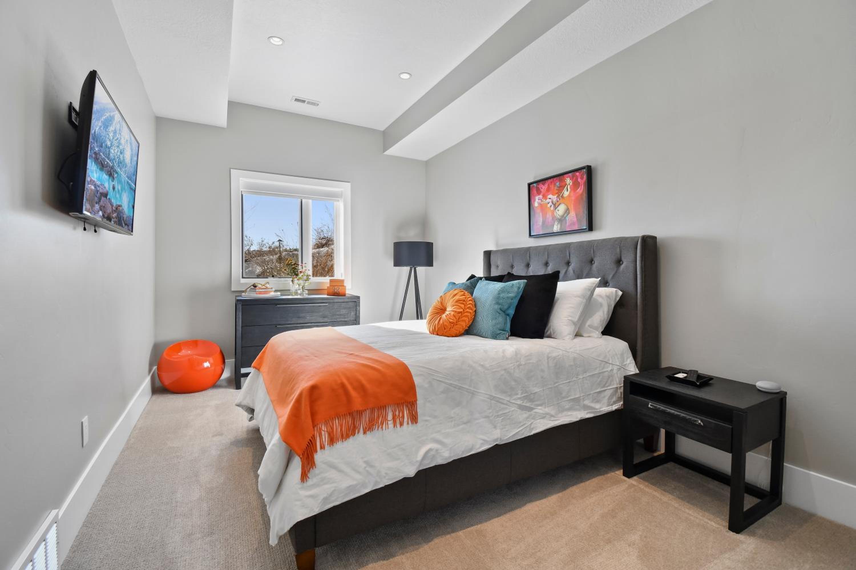 Four-Bedroom House photo 1