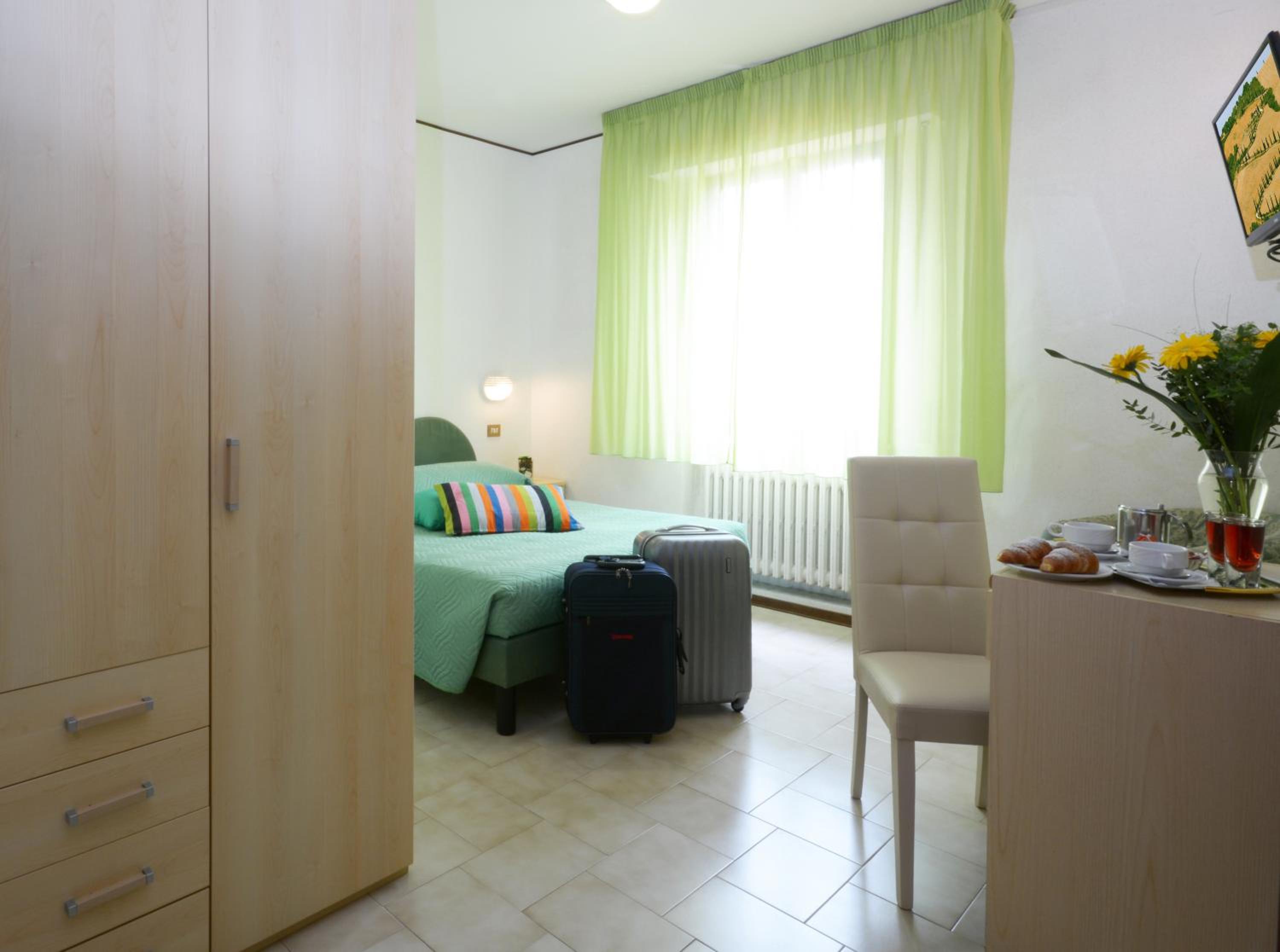 Double or Twin Room - Photo 14
