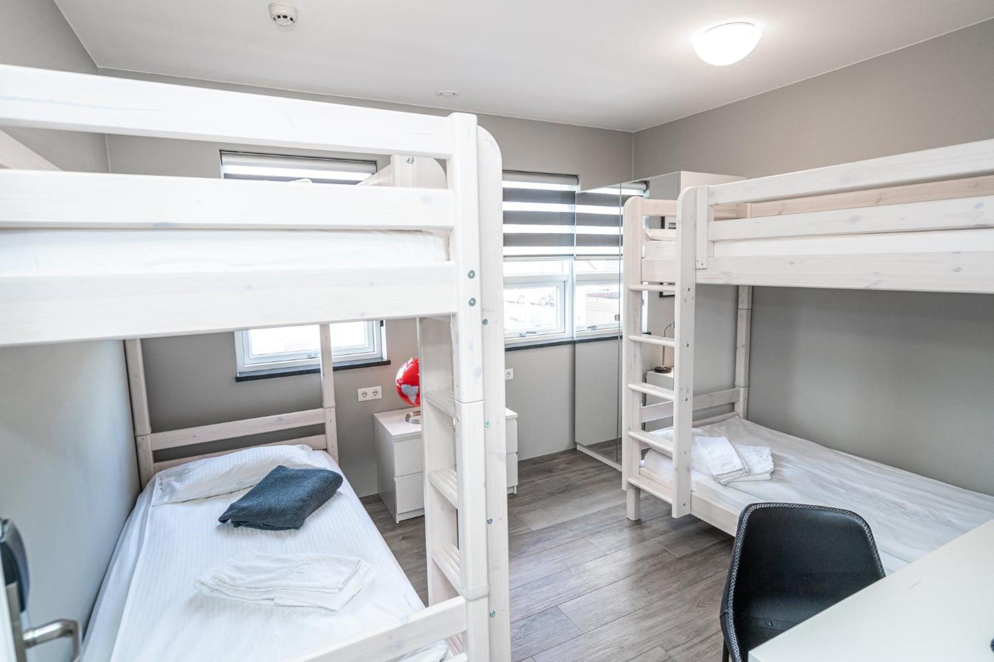 Economy Quadruple Room with Shared Bathroom photo 2