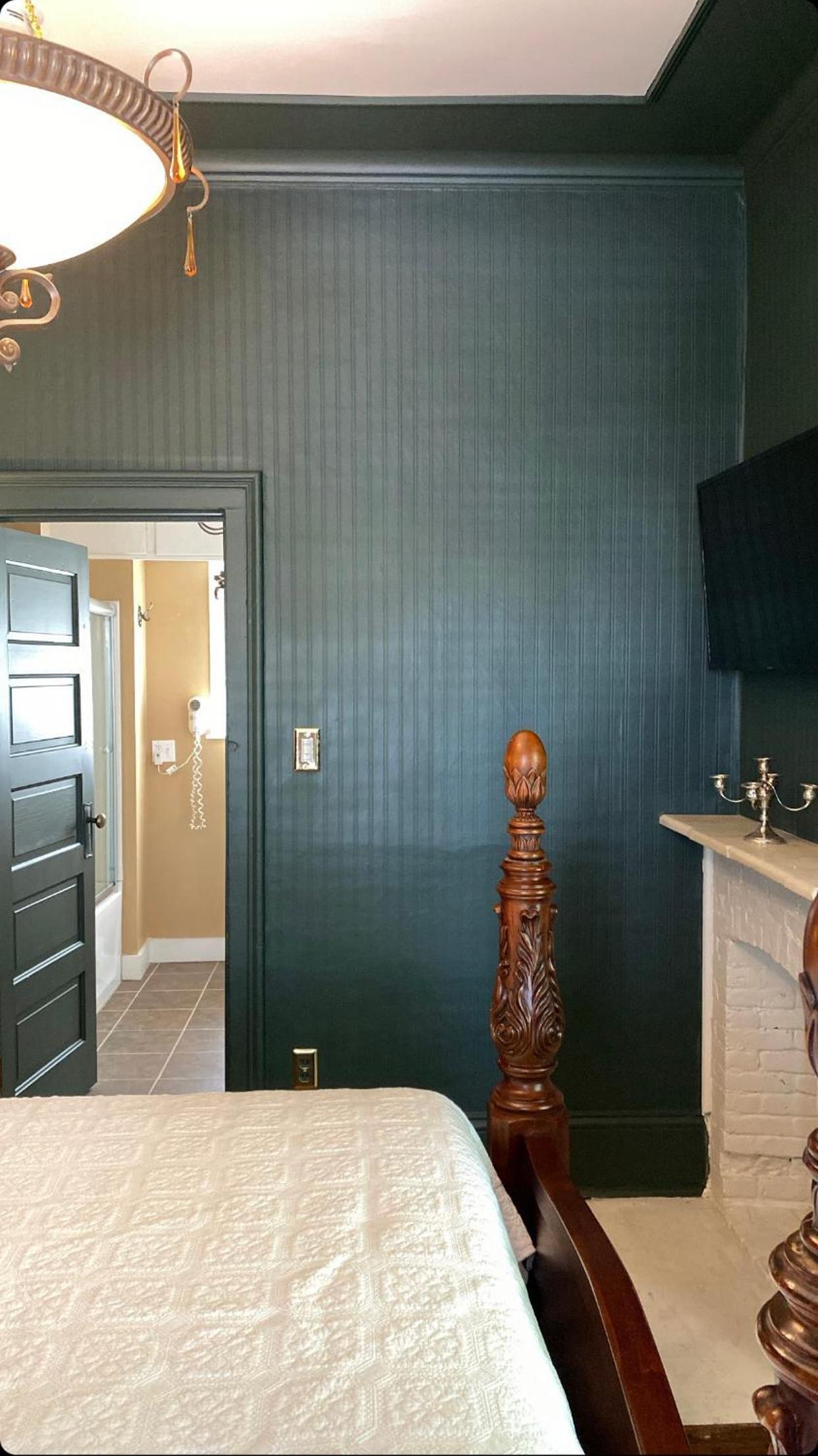 Standard Queen Room photo 3