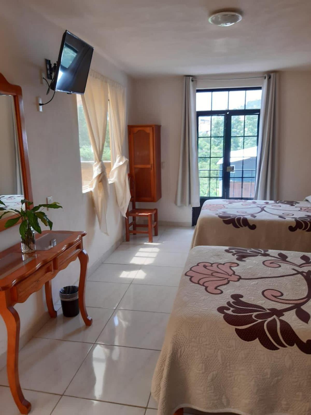 Double Room with Two Double Beds photo 2