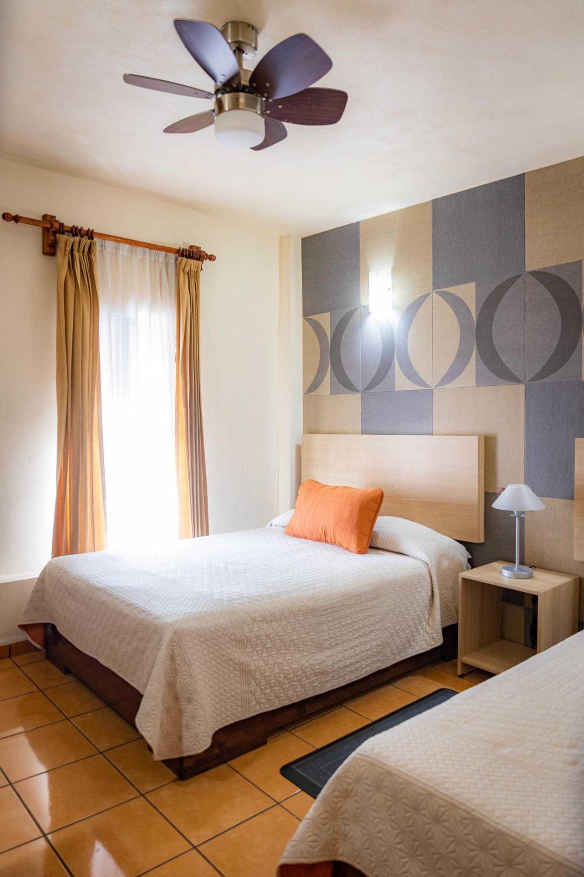Twin Room - Photo 1