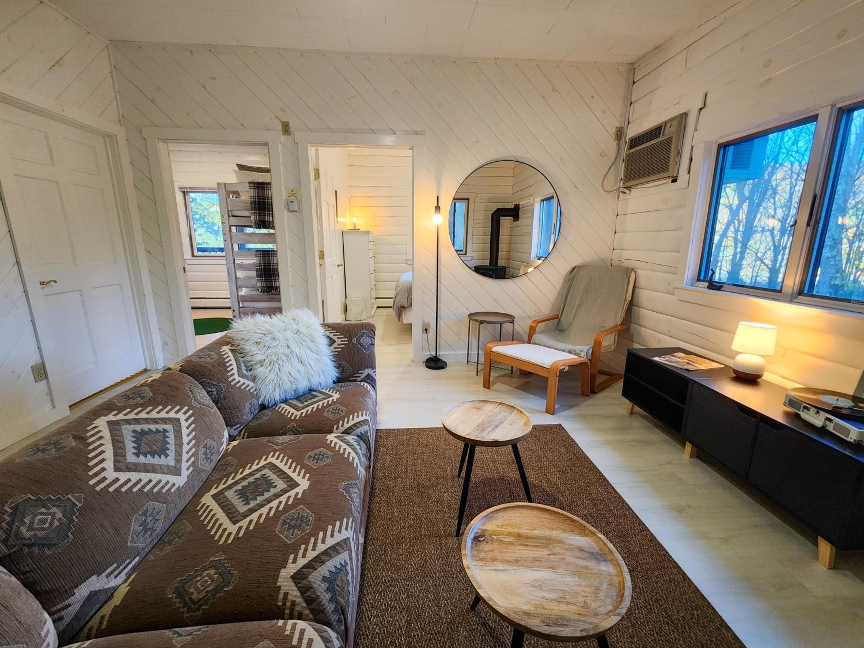 Family Room with Mountain View photo 2