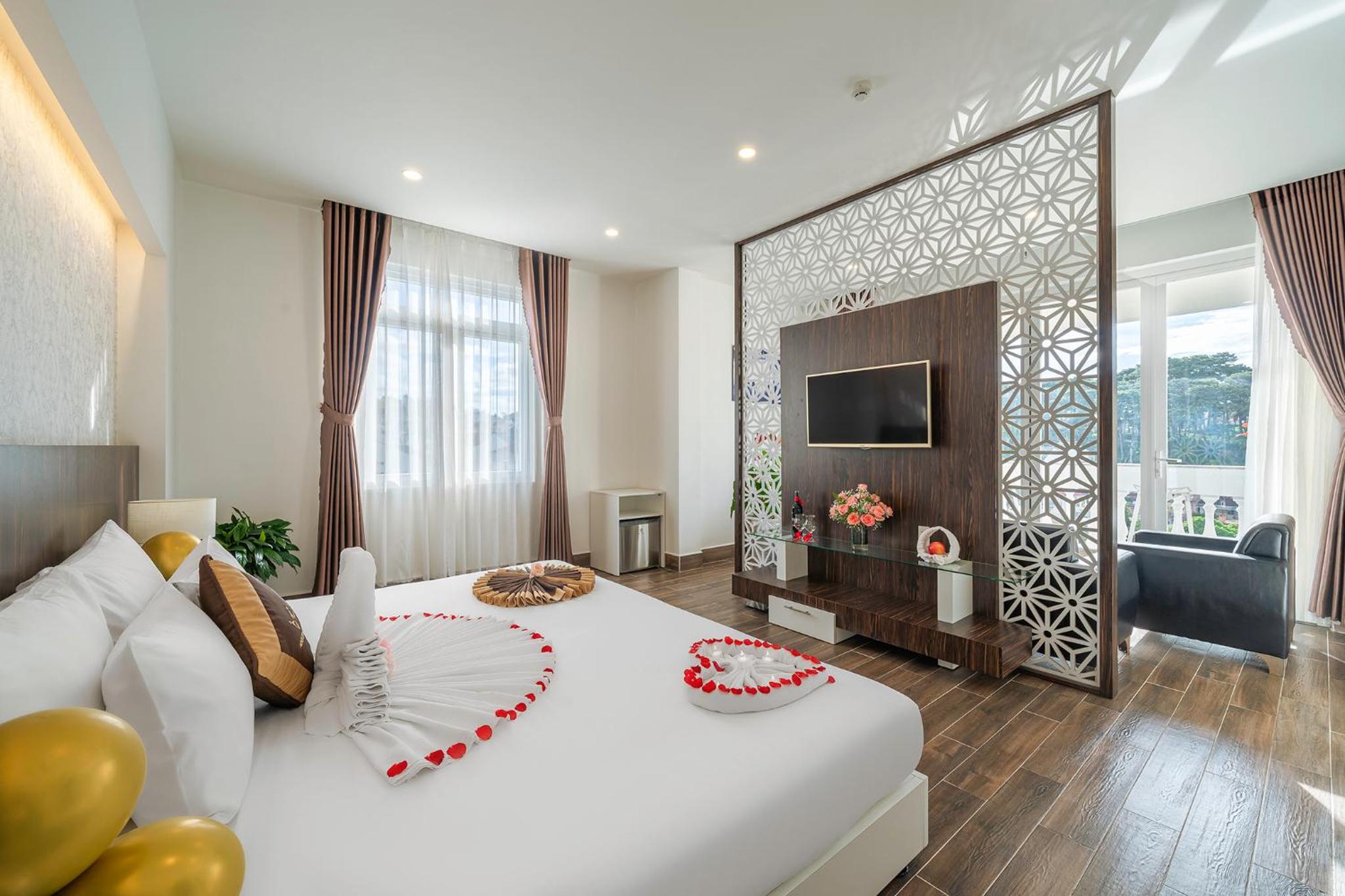 Suite with Mountain View - Photo 4